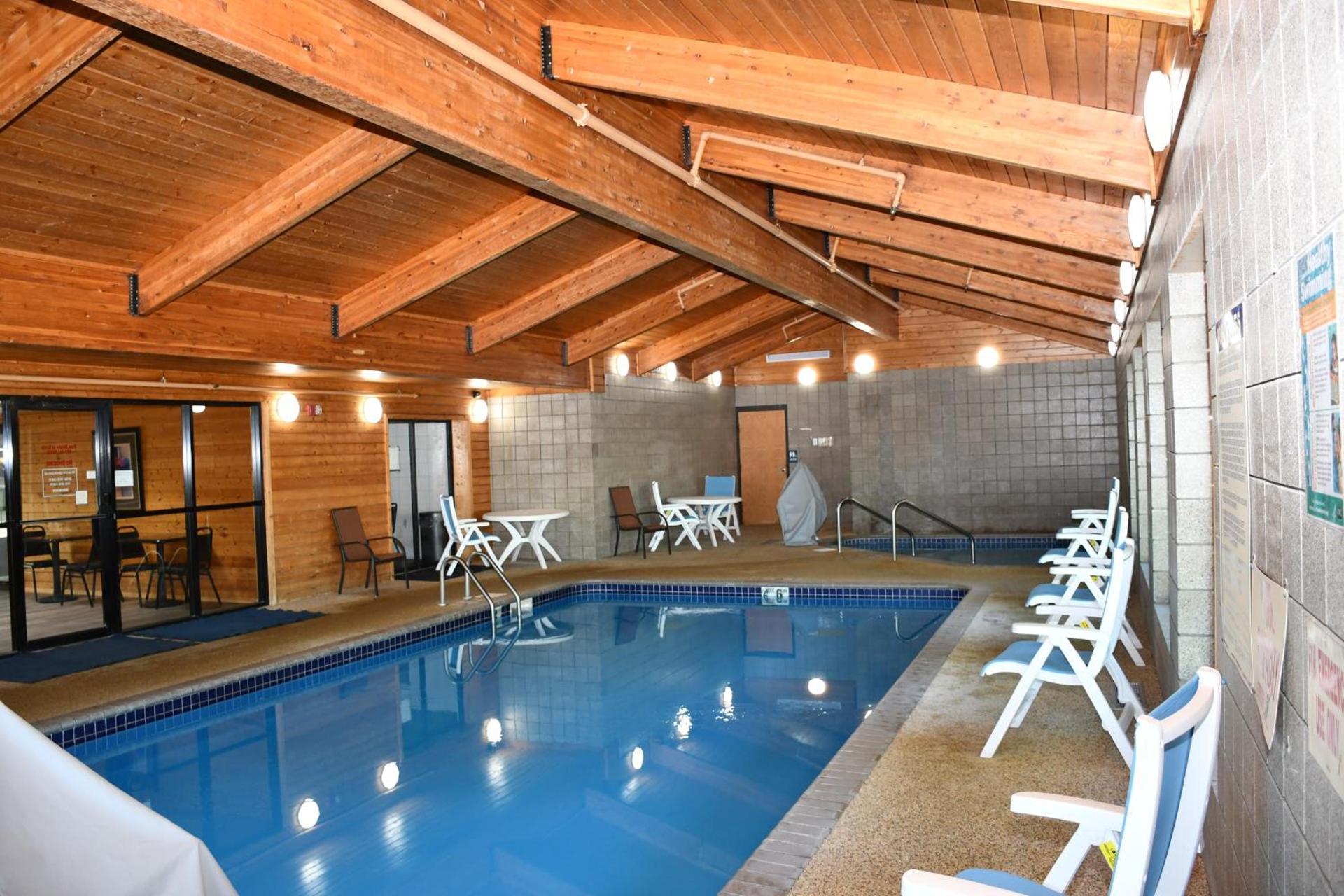 Stillwater Inn & Suites photo 17