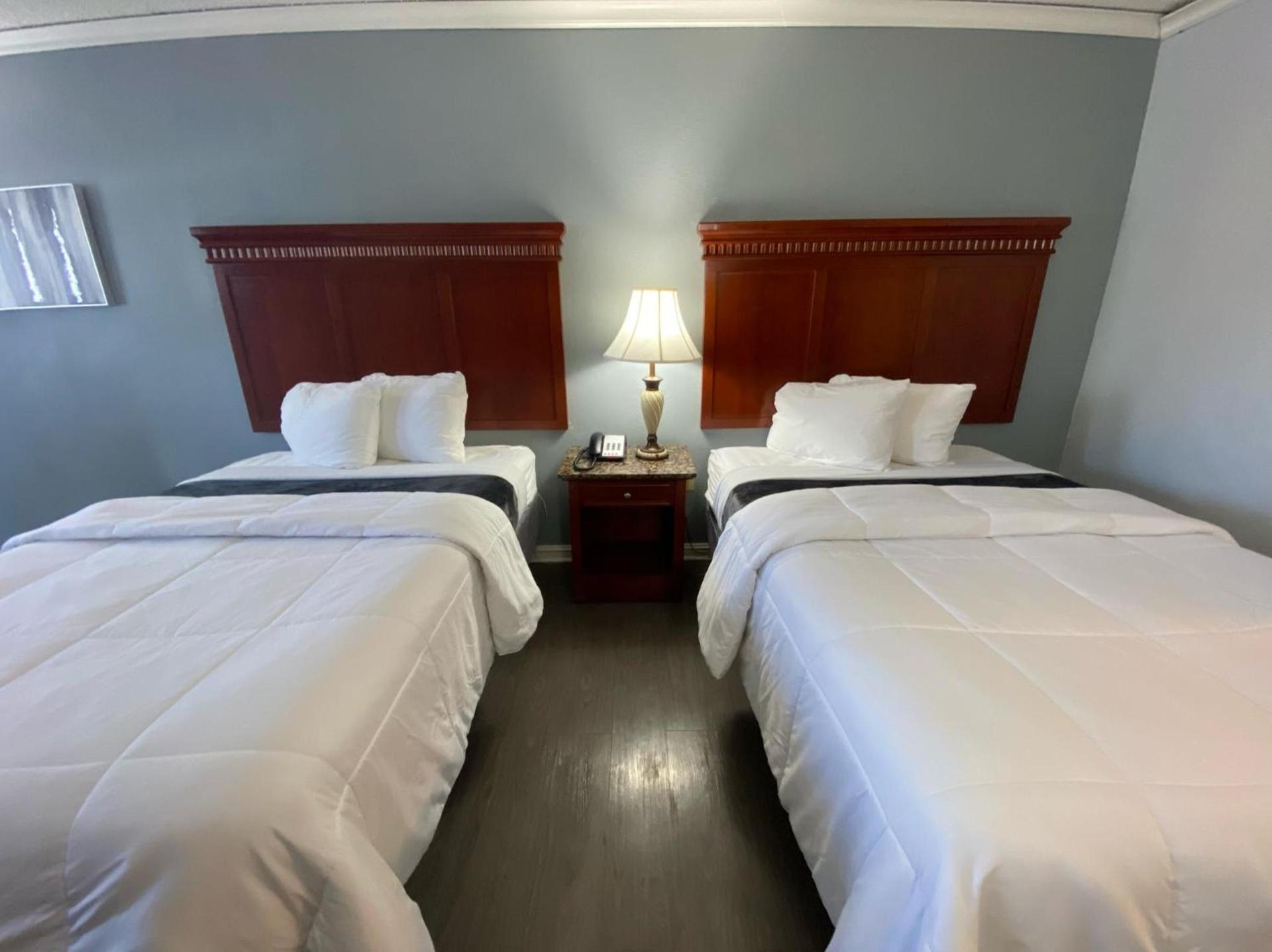 Quarters Inn & Suites photo 4