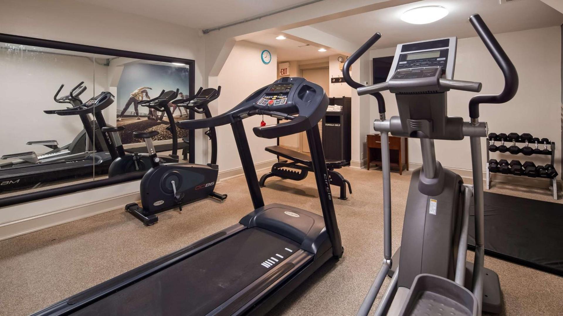 Best Western Plus Coastline Inn photo 20
