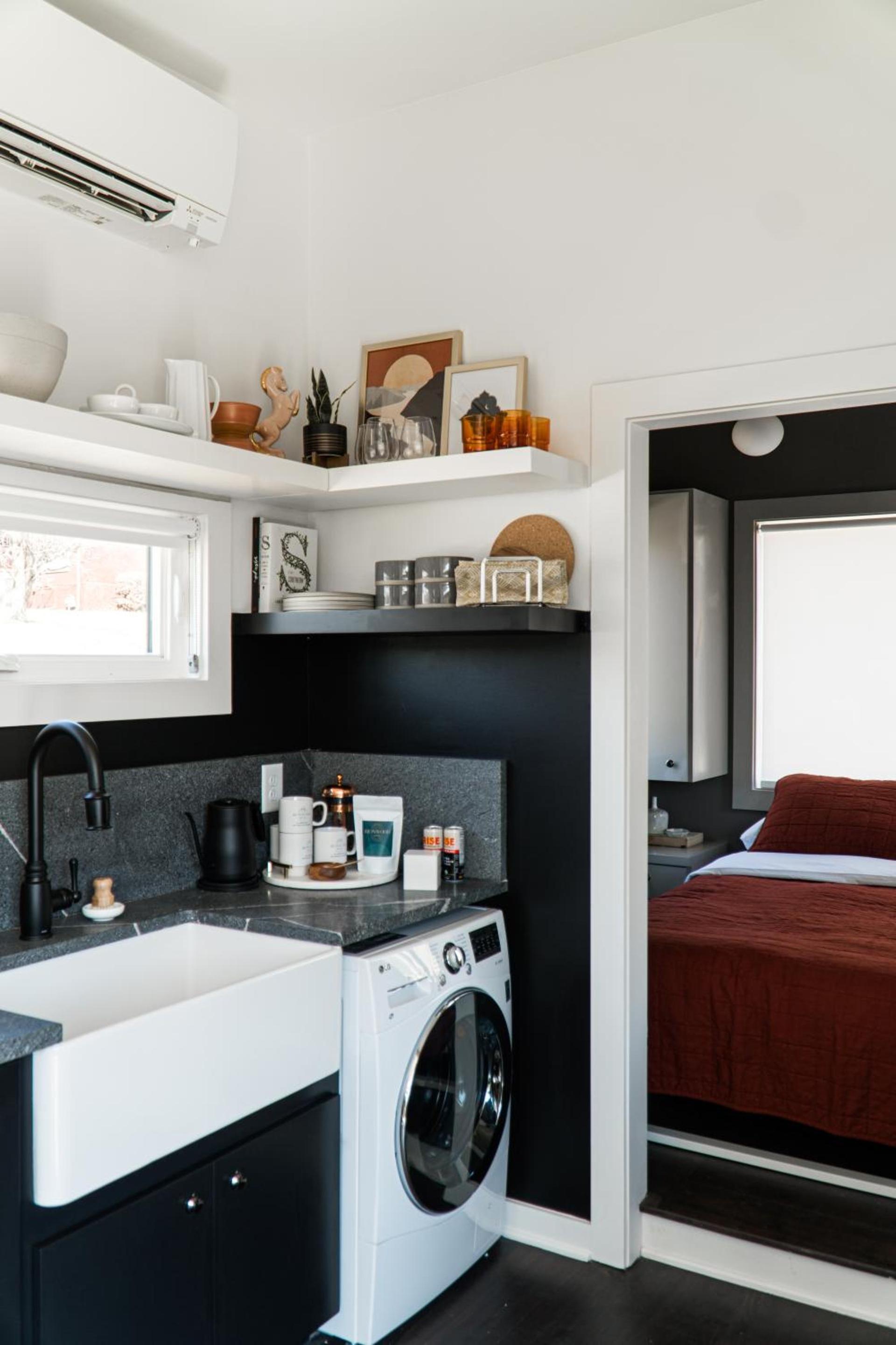 Ironwood Grove, Tiny House Hotel photo 9