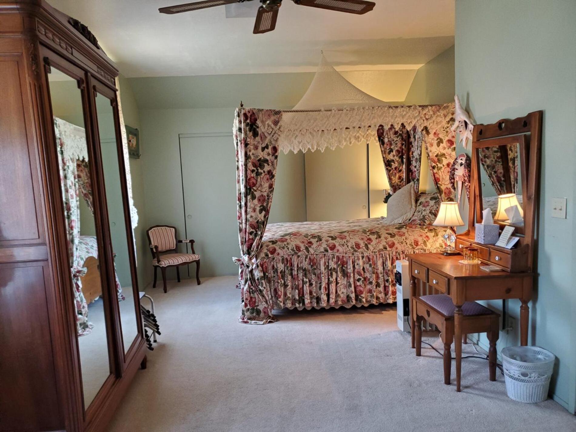 American River Inn photo 11