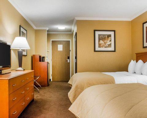 Clarion Hotel & Suites Riverfront photo 19