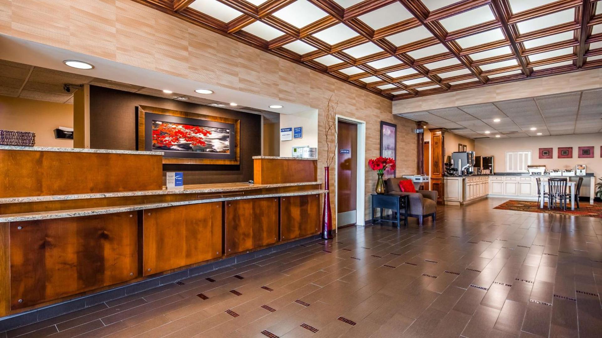 Best Western Plus Brandywine Inn & Suites photo 2