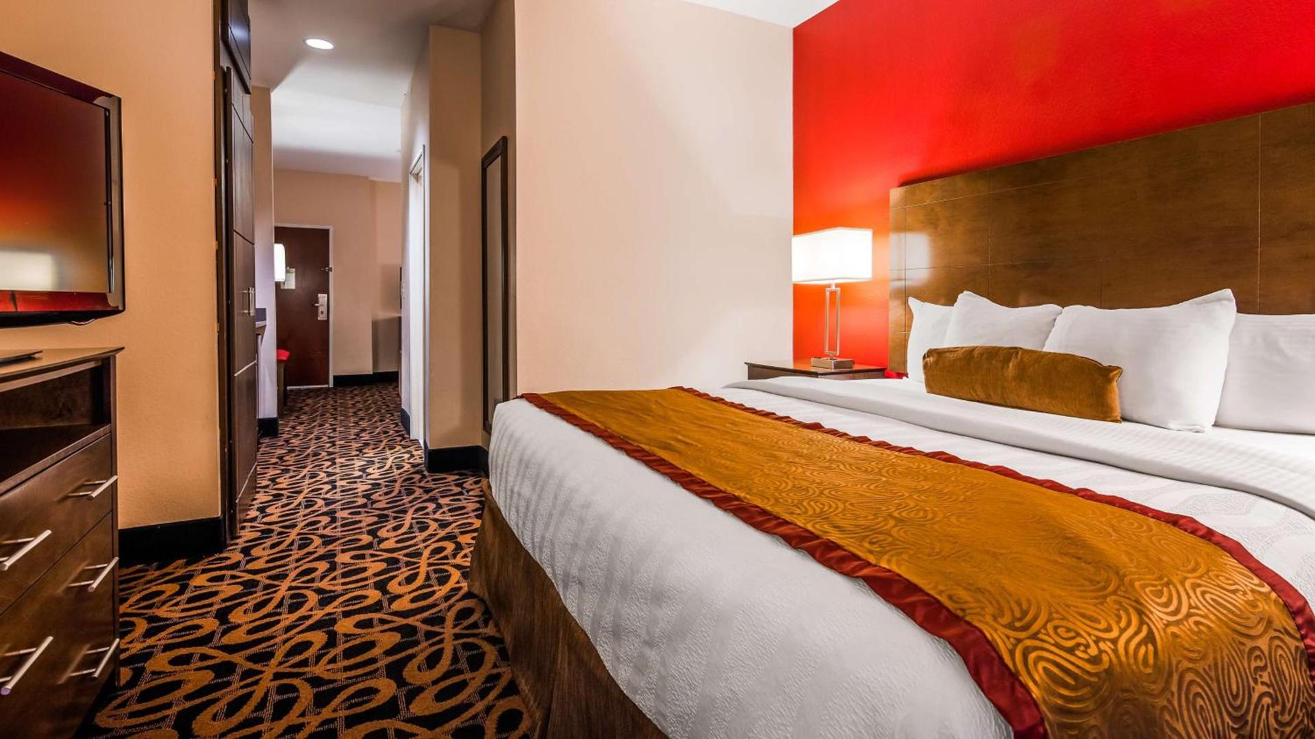 Best Western Plus Brandywine Inn & Suites photo 12