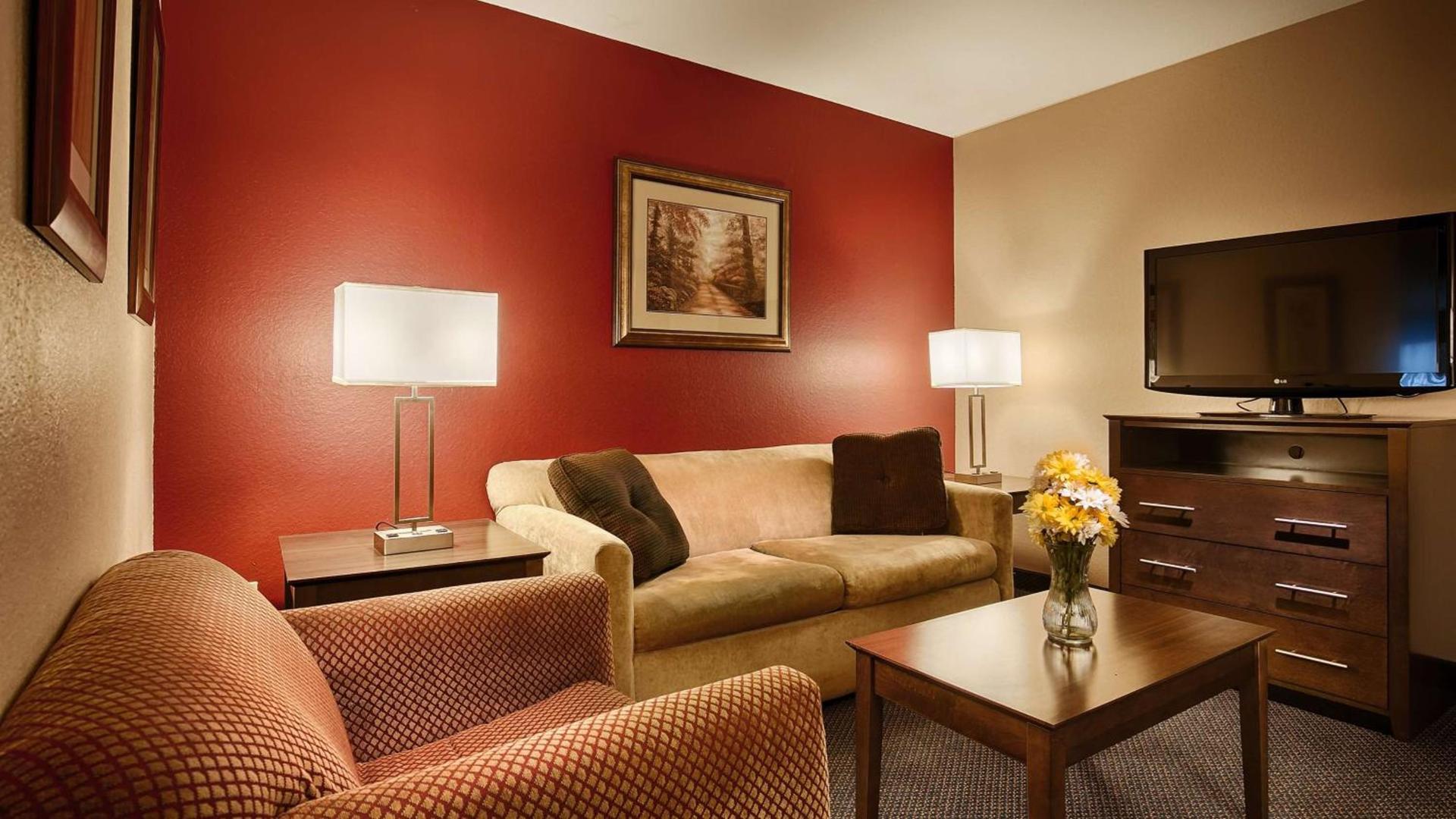 Best Western Plus Brandywine Inn & Suites photo 14