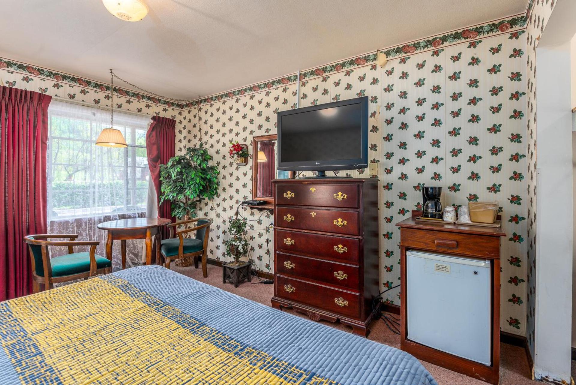 Parkway Inn photo 7