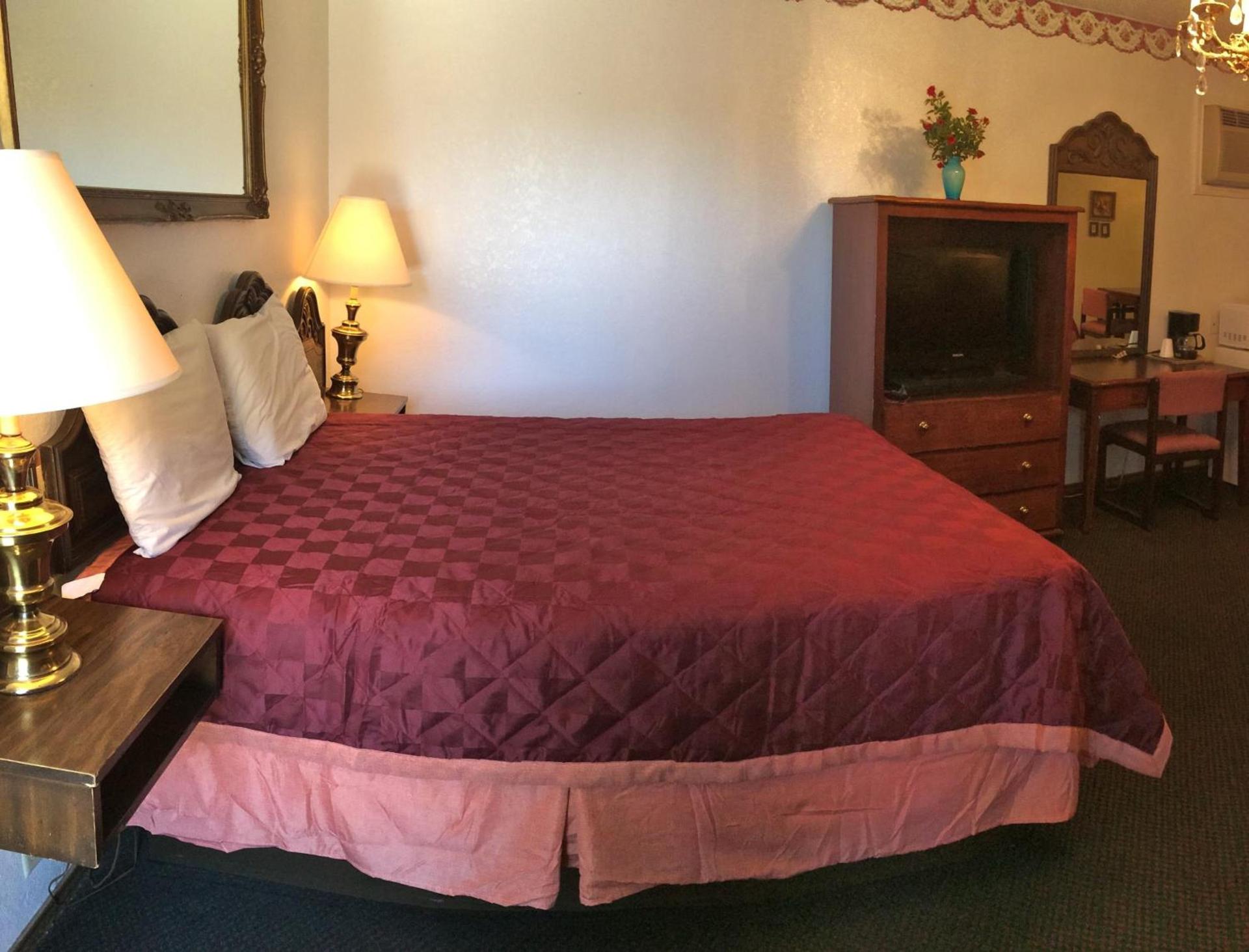 Crystal Palace Inn Brownfield photo 11