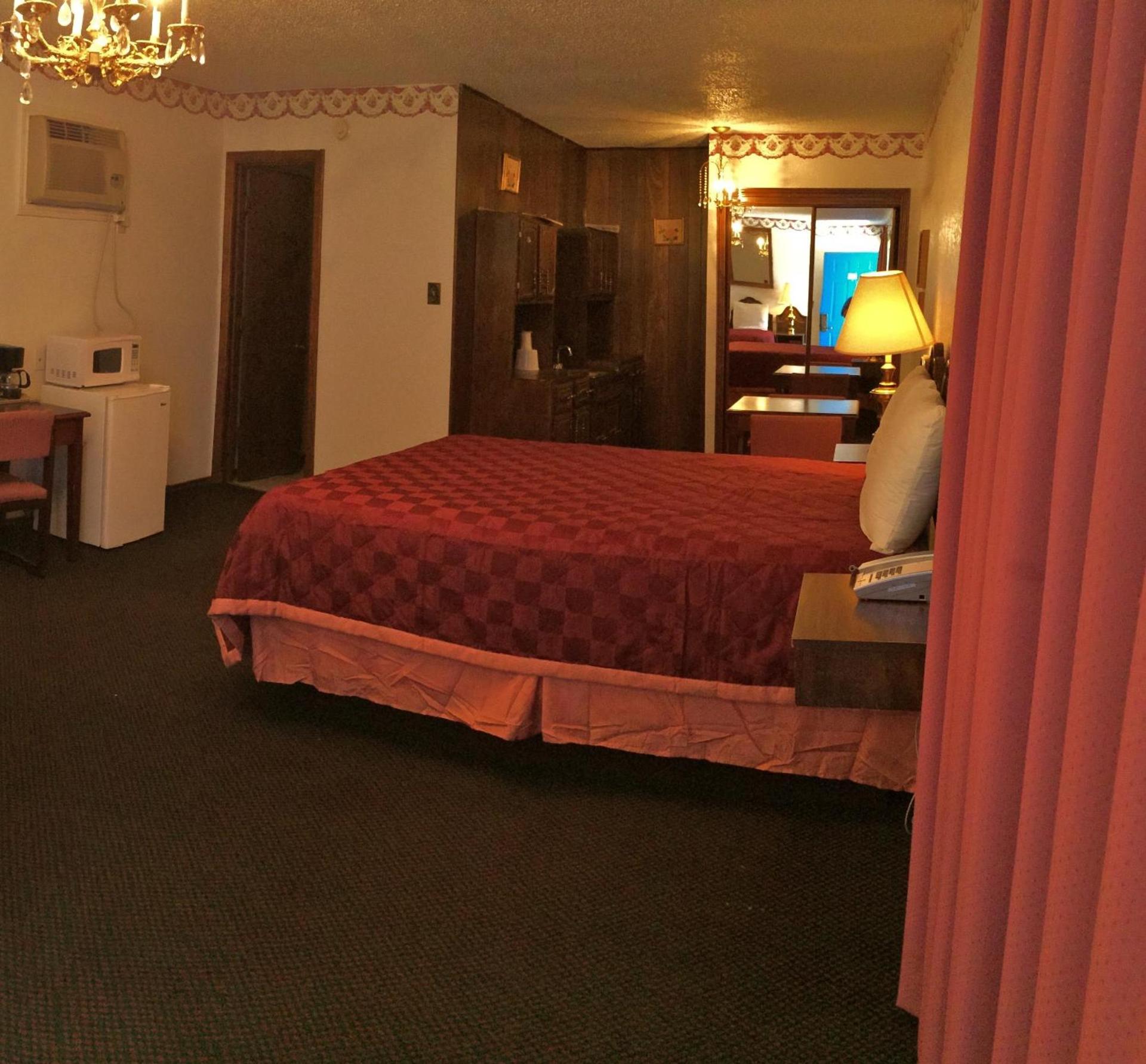 Crystal Palace Inn Brownfield photo 12