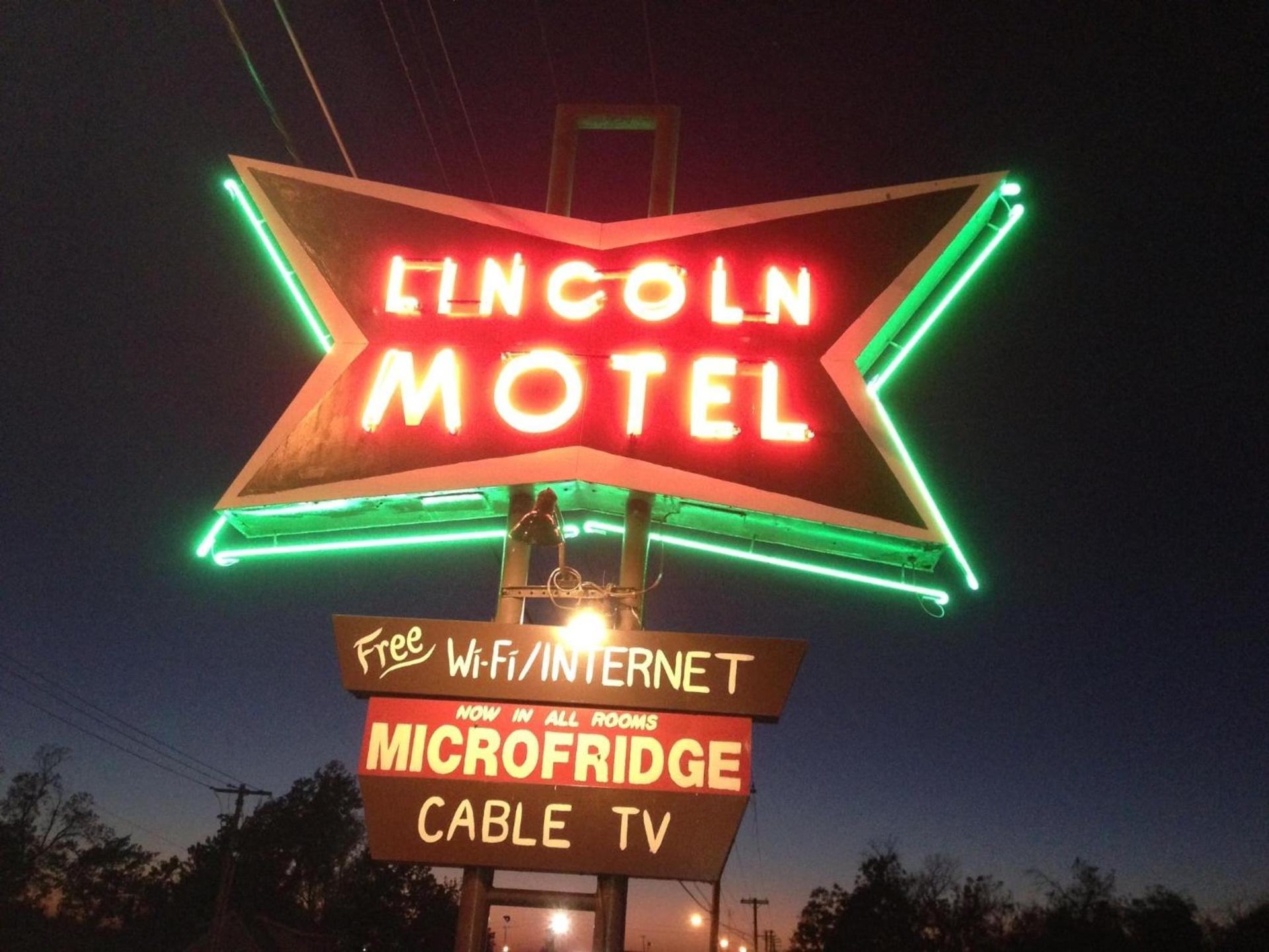 Lincoln Motel photo 18