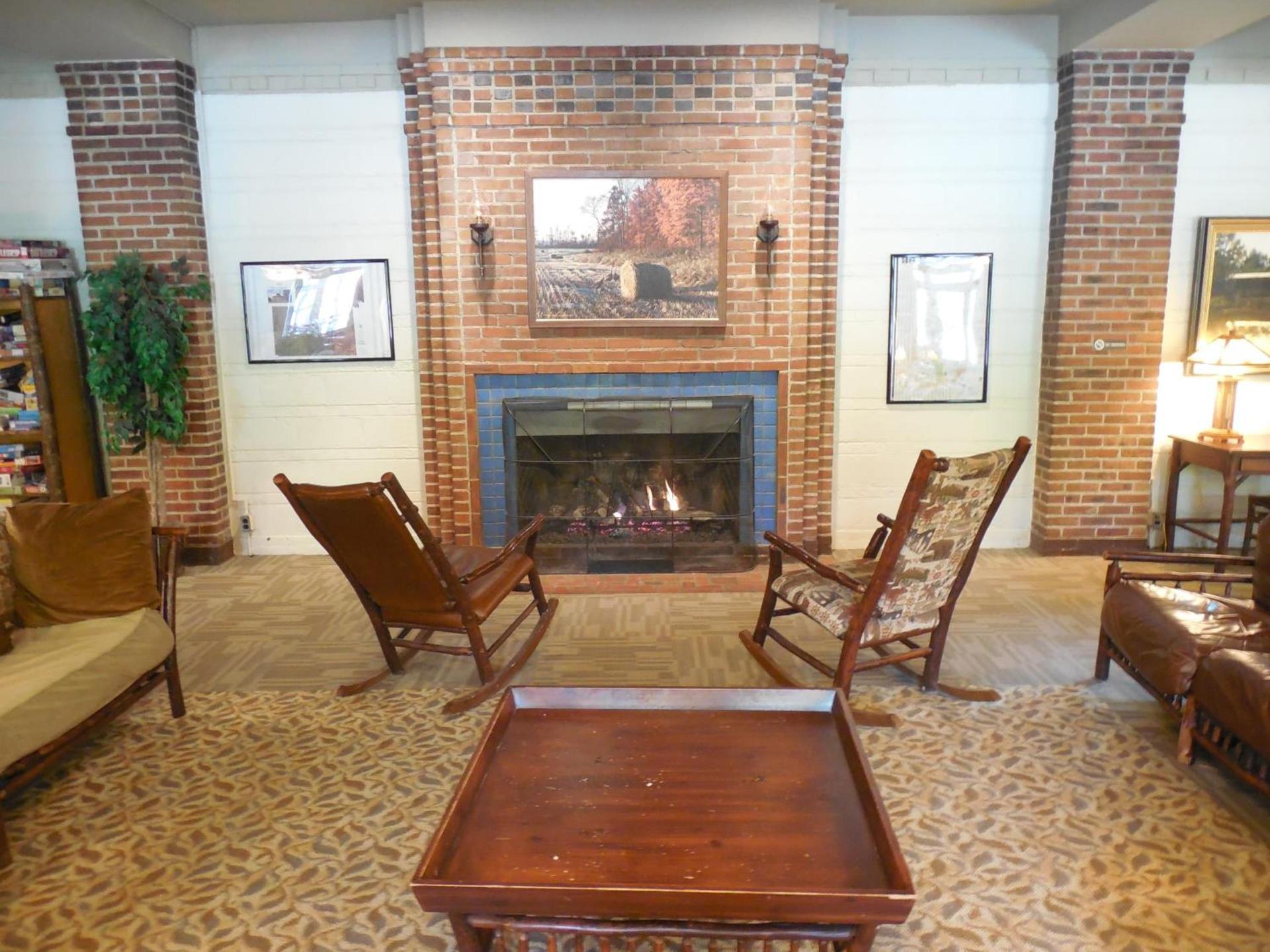 Canyon Inn photo 10