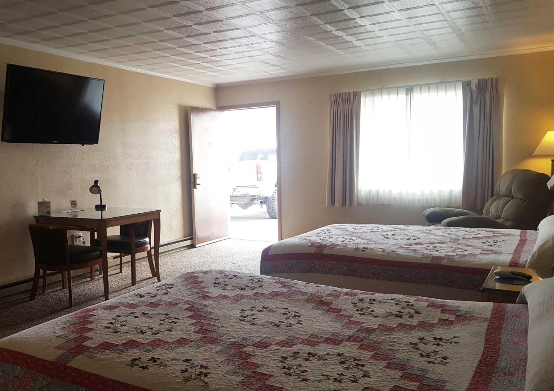 Bristlecone Motel photo 2