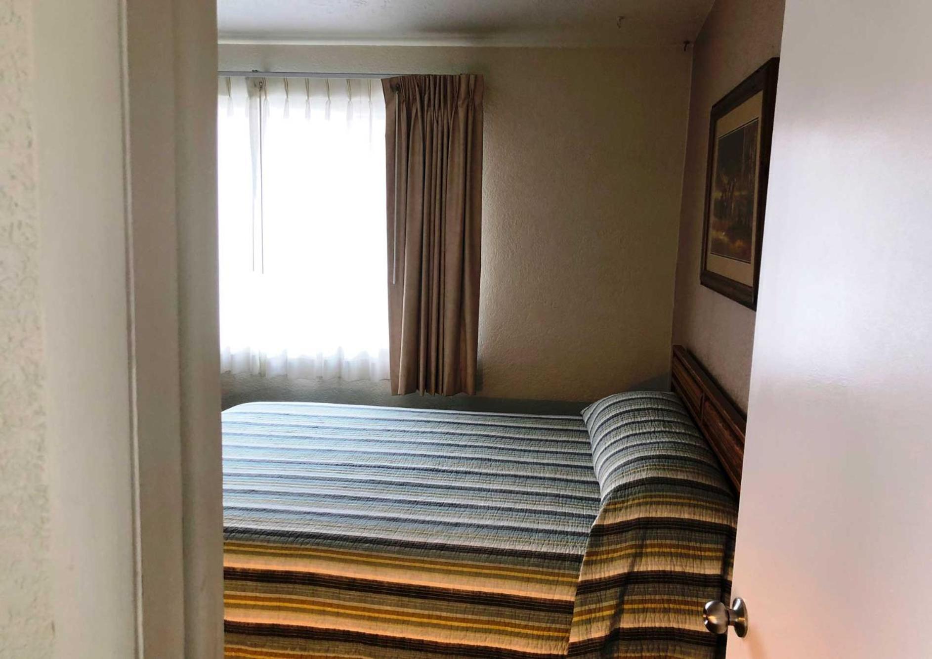 Bristlecone Motel photo 37