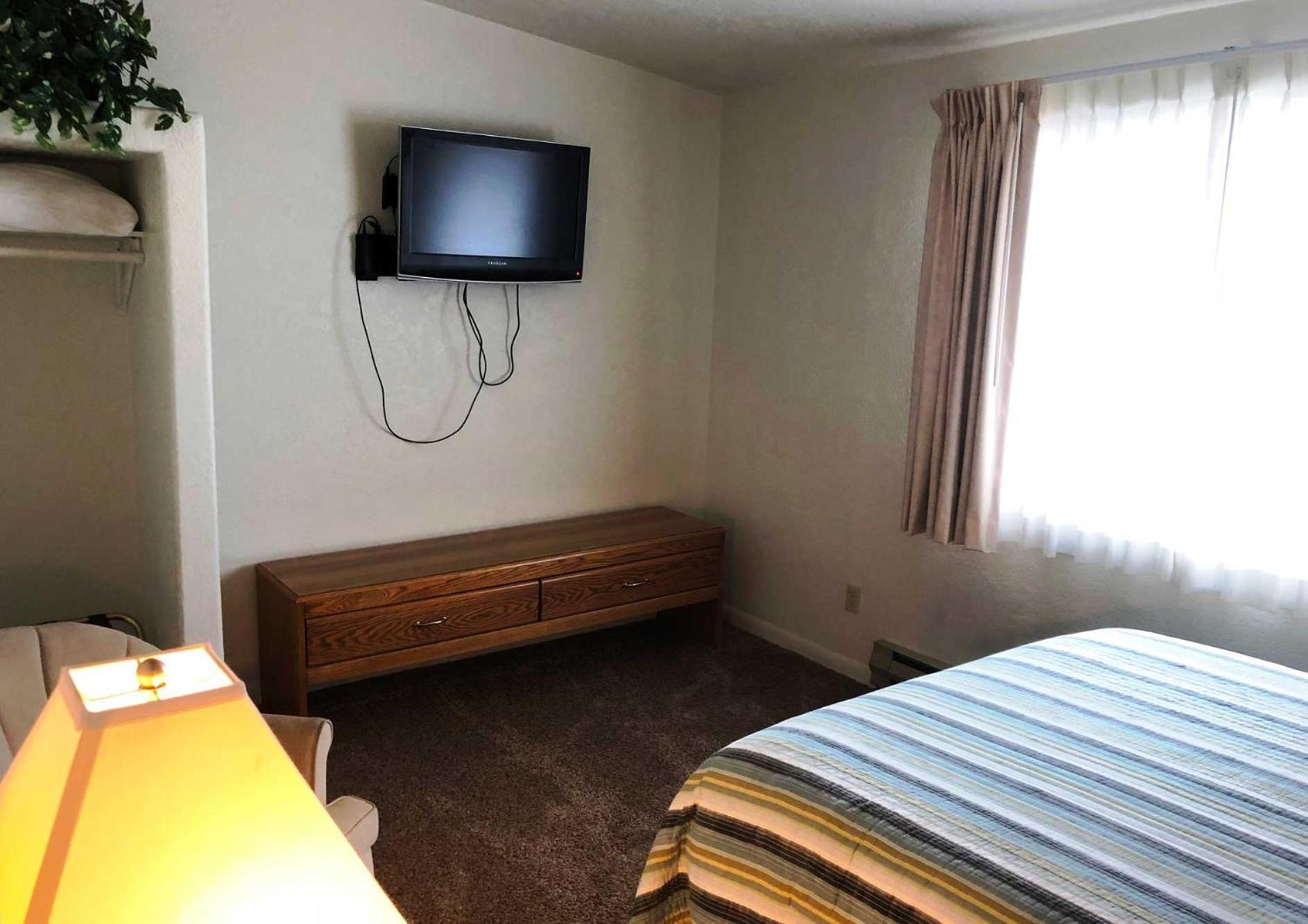 Bristlecone Motel photo 35