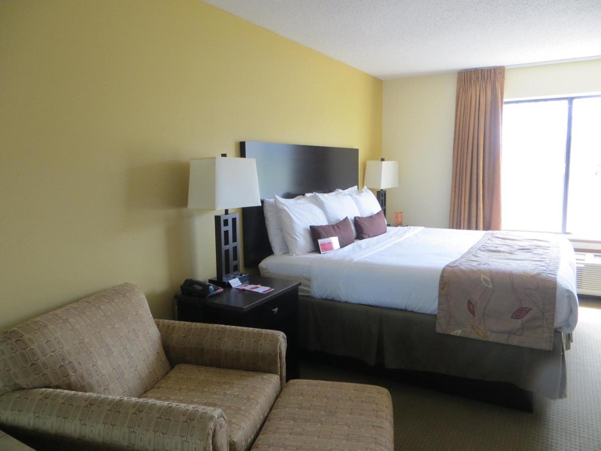 Ramada by Wyndham Wisconsin Dells I-90 photo 33