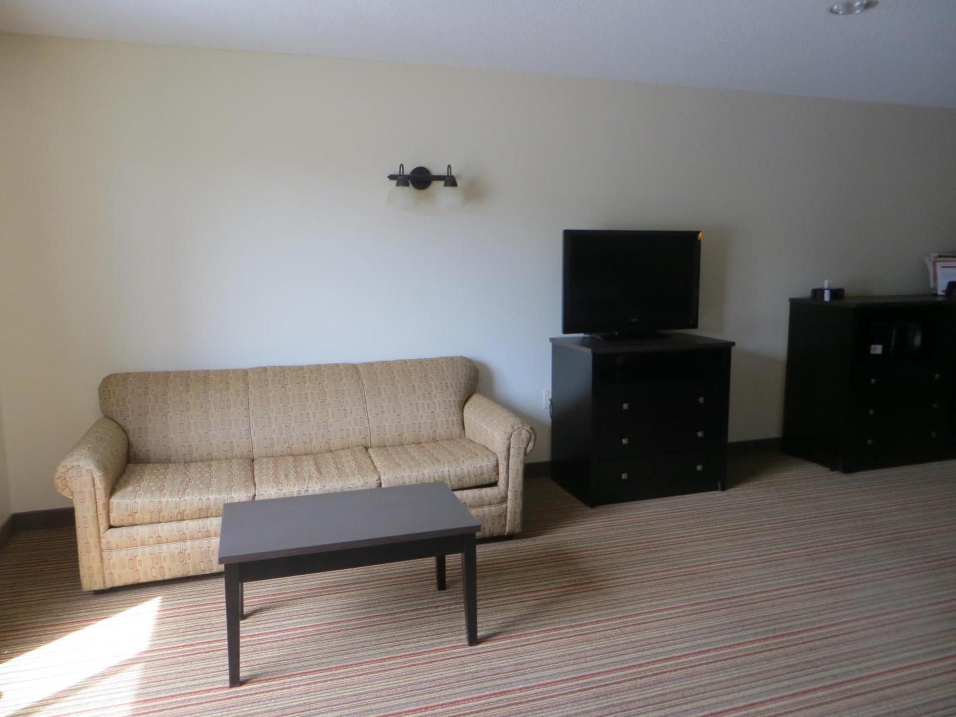 Ramada by Wyndham Wisconsin Dells I-90 photo 39