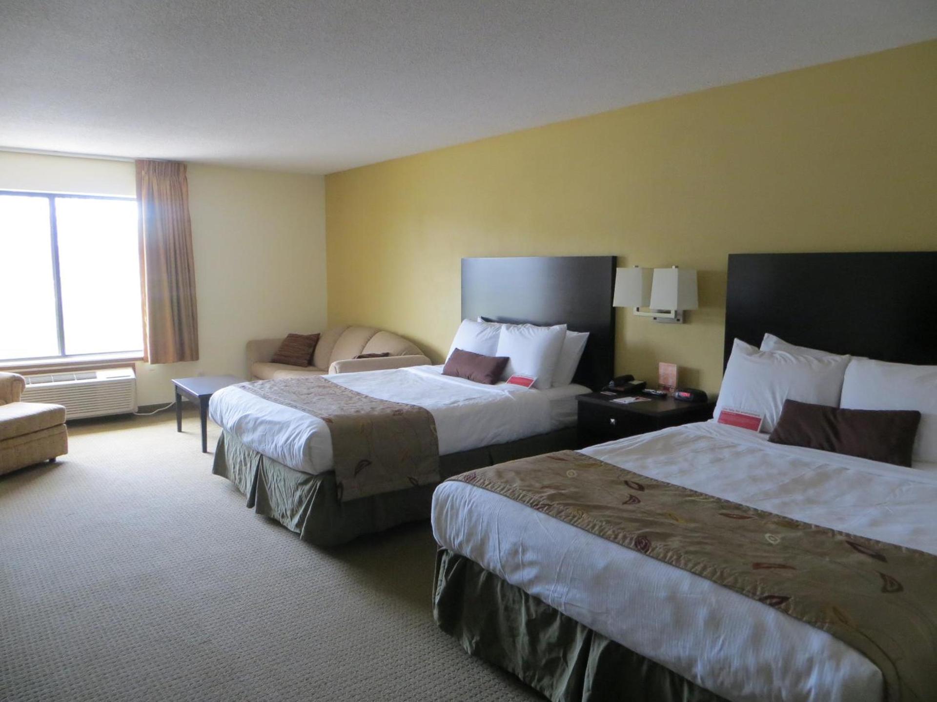 Ramada by Wyndham Wisconsin Dells I-90 photo 41