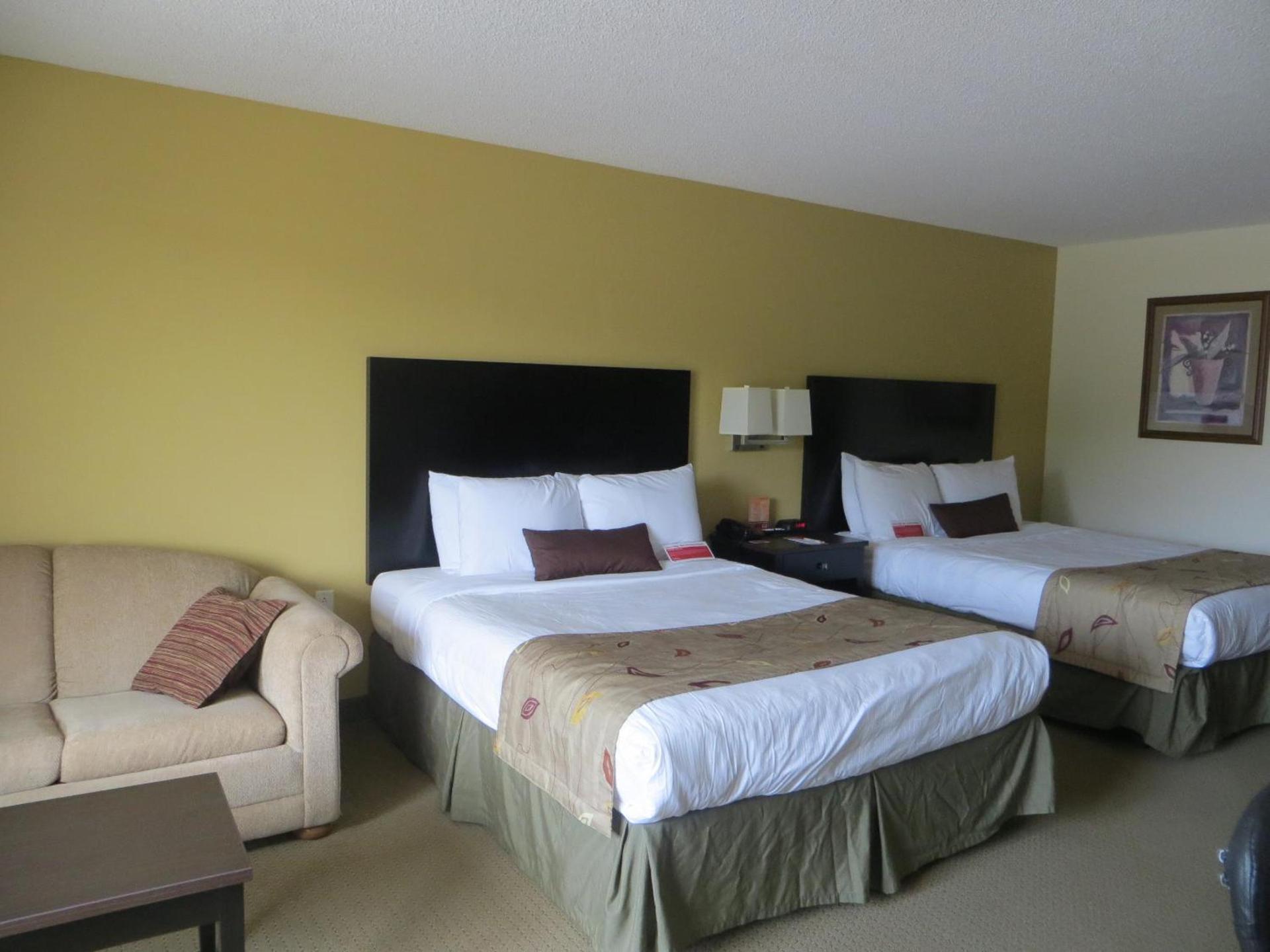 Ramada by Wyndham Wisconsin Dells I-90 photo 44