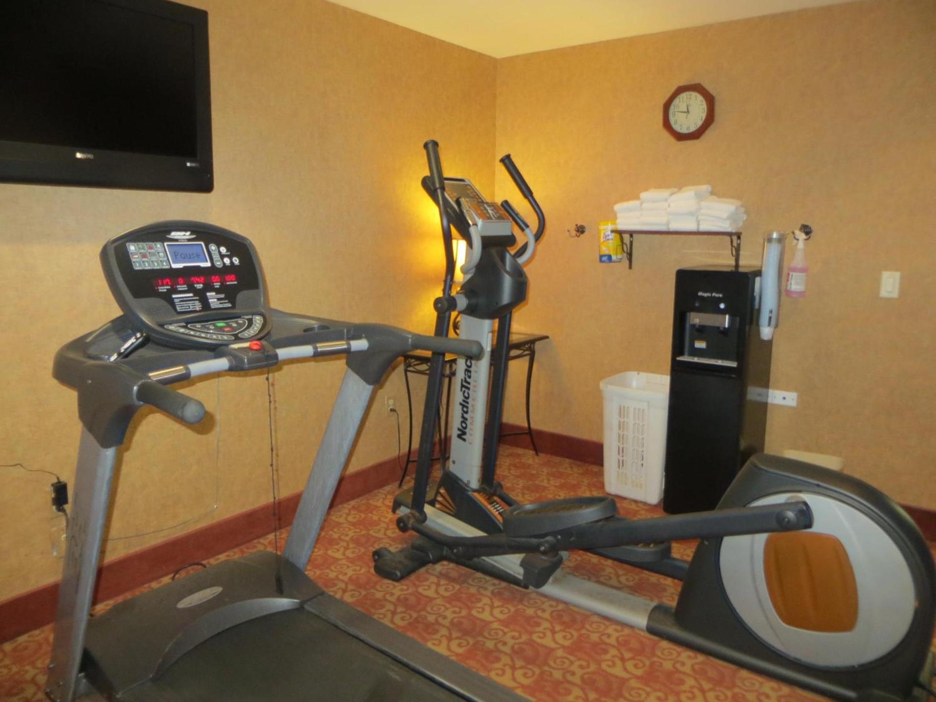 Ramada by Wyndham Wisconsin Dells I-90 photo 47