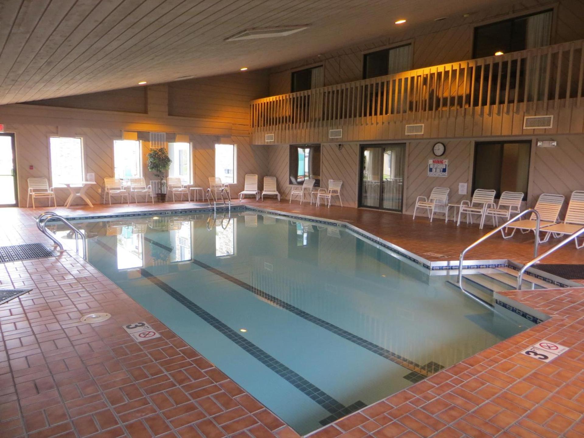 Ramada by Wyndham Wisconsin Dells I-90 photo 17