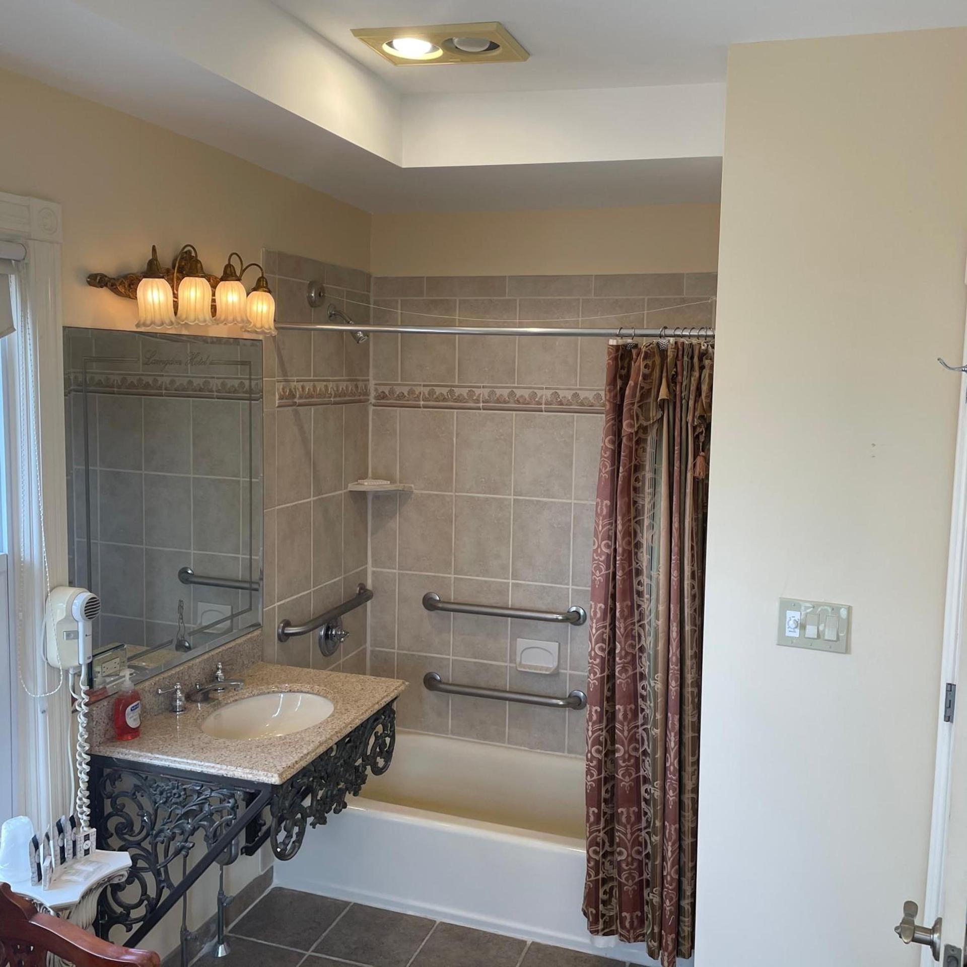 Laingdon Hotel photo 38