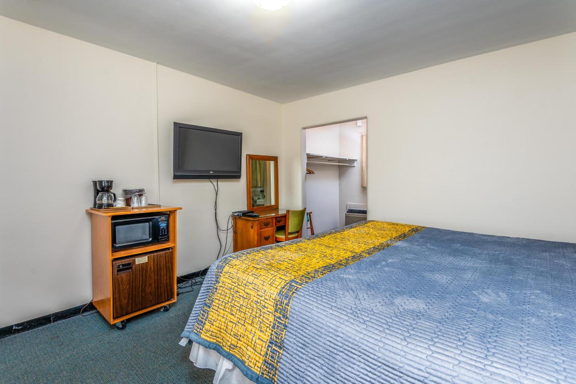 Parkway Inn photo 3