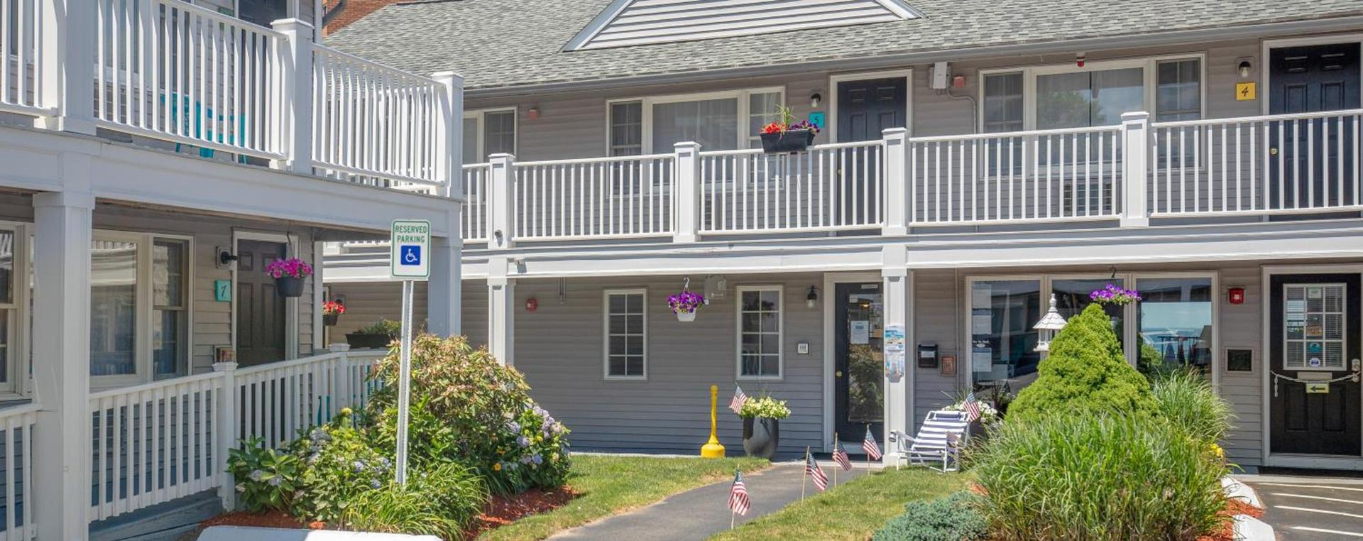 Ocean Inn on Nantasket Beach photo 2