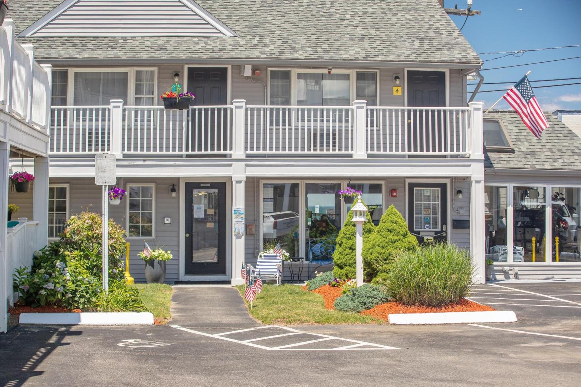 Ocean Inn on Nantasket Beach photo 1