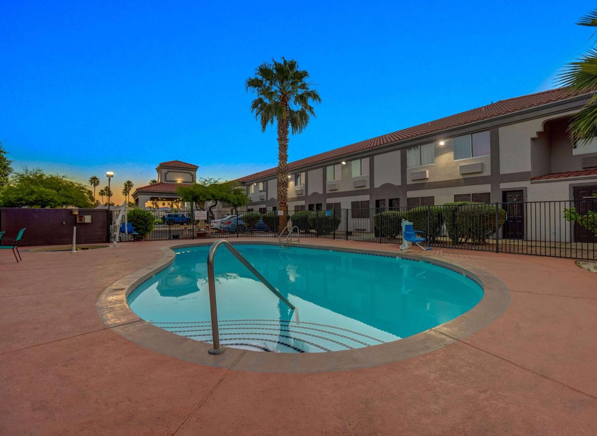 Americas Best Value Inn Apache Junction photo 41