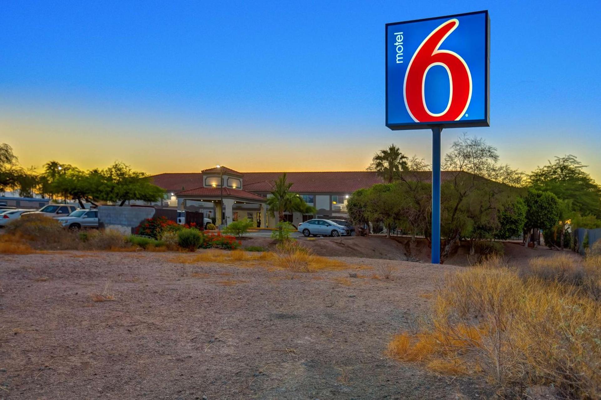 Americas Best Value Inn Apache Junction photo 1