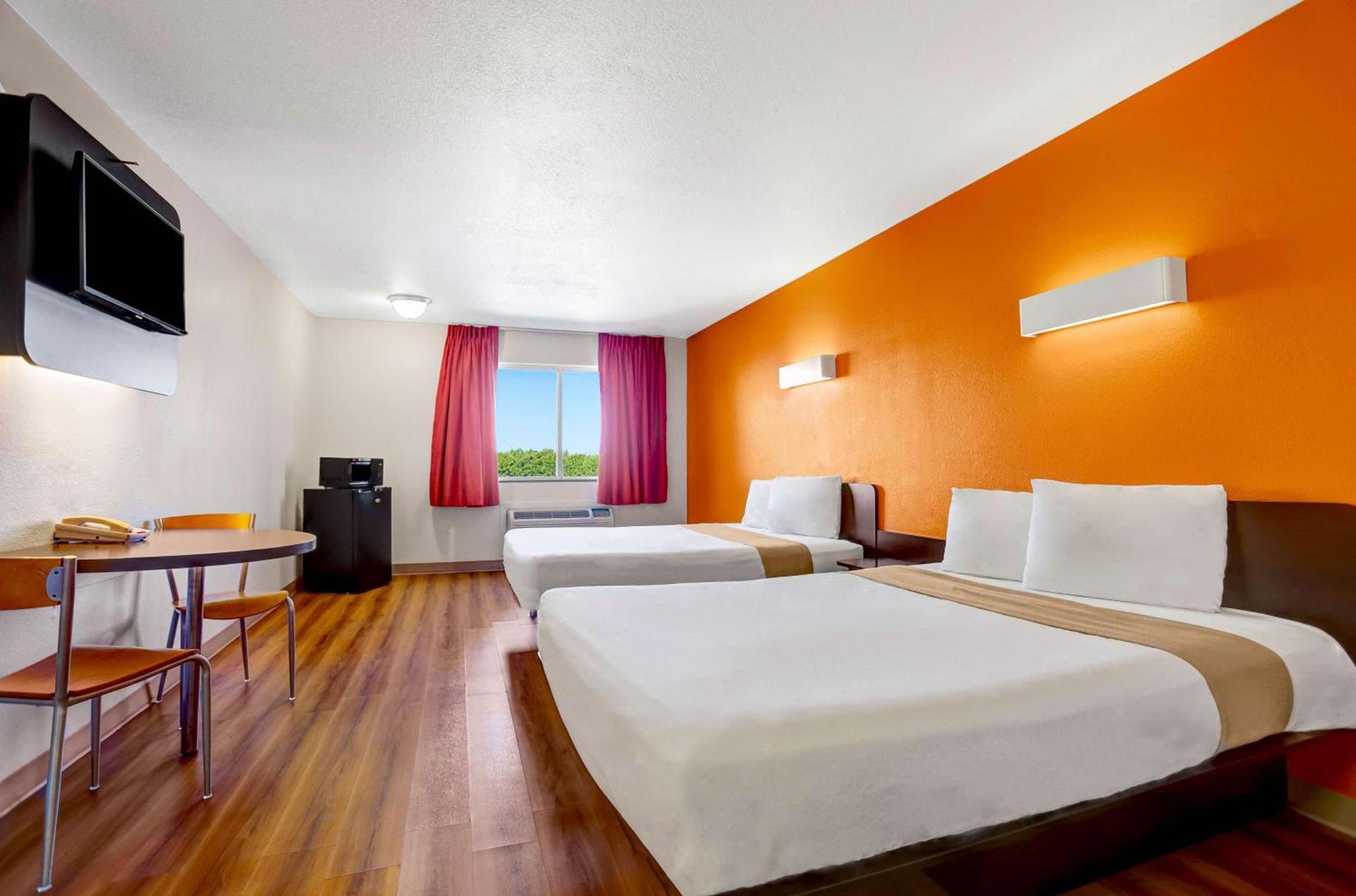 Americas Best Value Inn Apache Junction photo 10