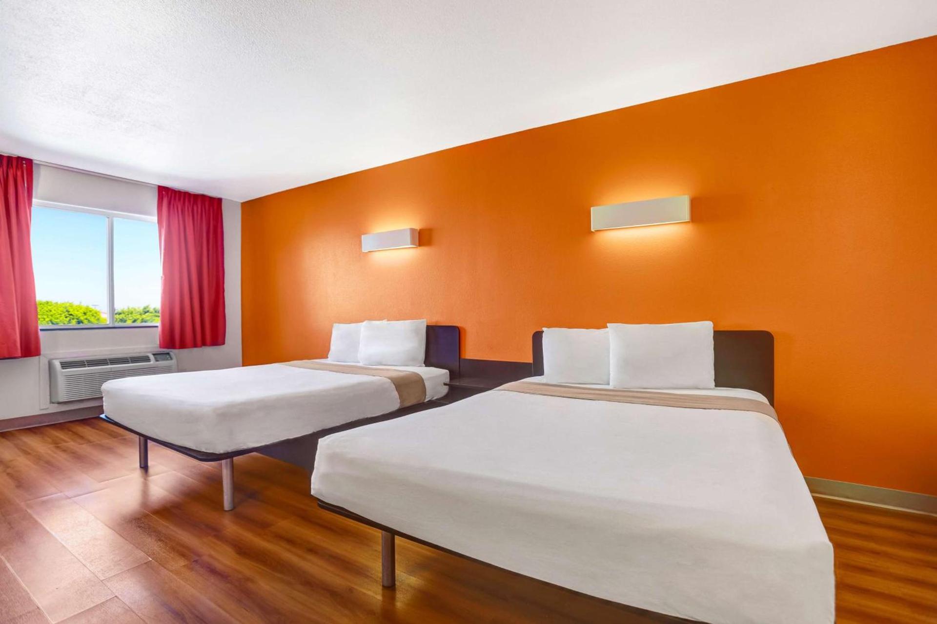 Americas Best Value Inn Apache Junction photo 14
