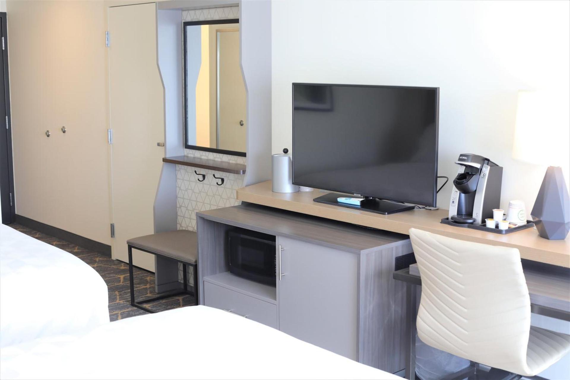 Holiday Inn & Suites St. Cloud by IHG photo 12