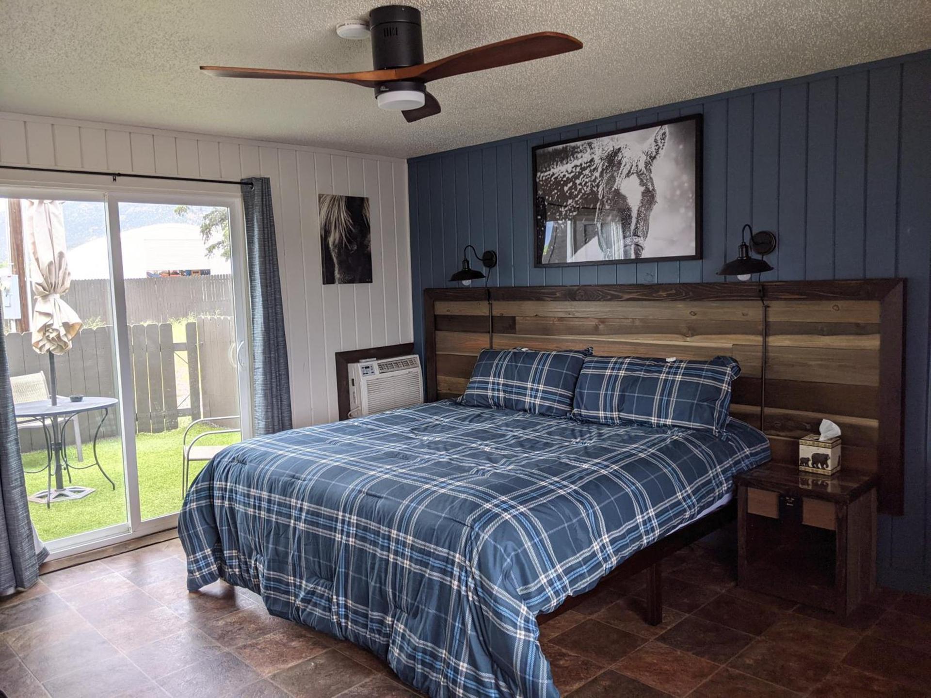 Slackwater Inn photo 32