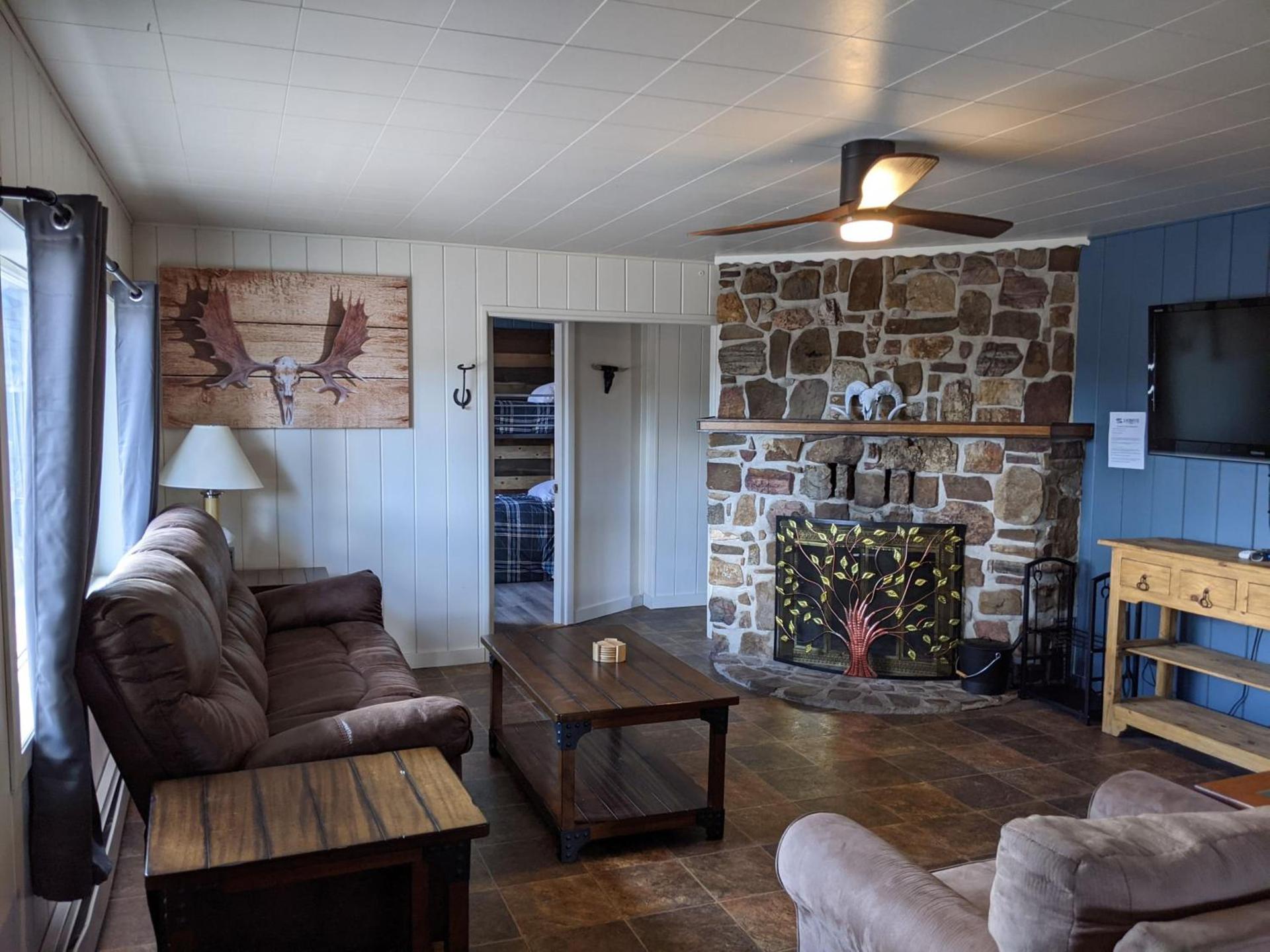 Slackwater Inn photo 18
