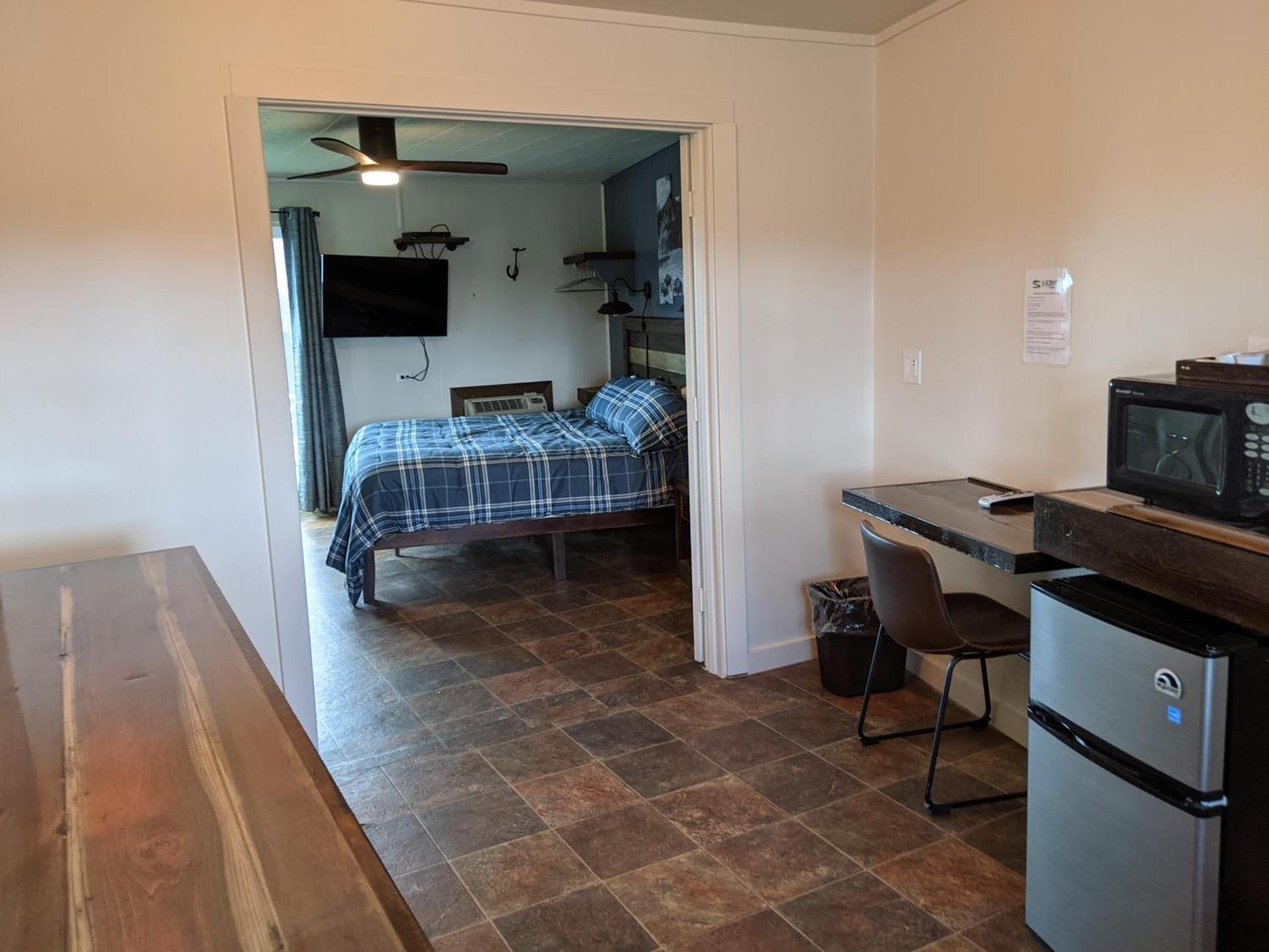 Slackwater Inn photo 15