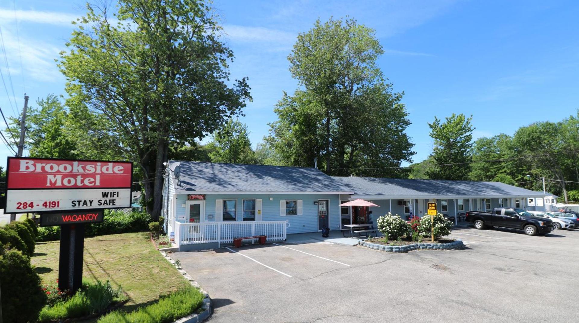 Brookside Inn & Cottages photo 11