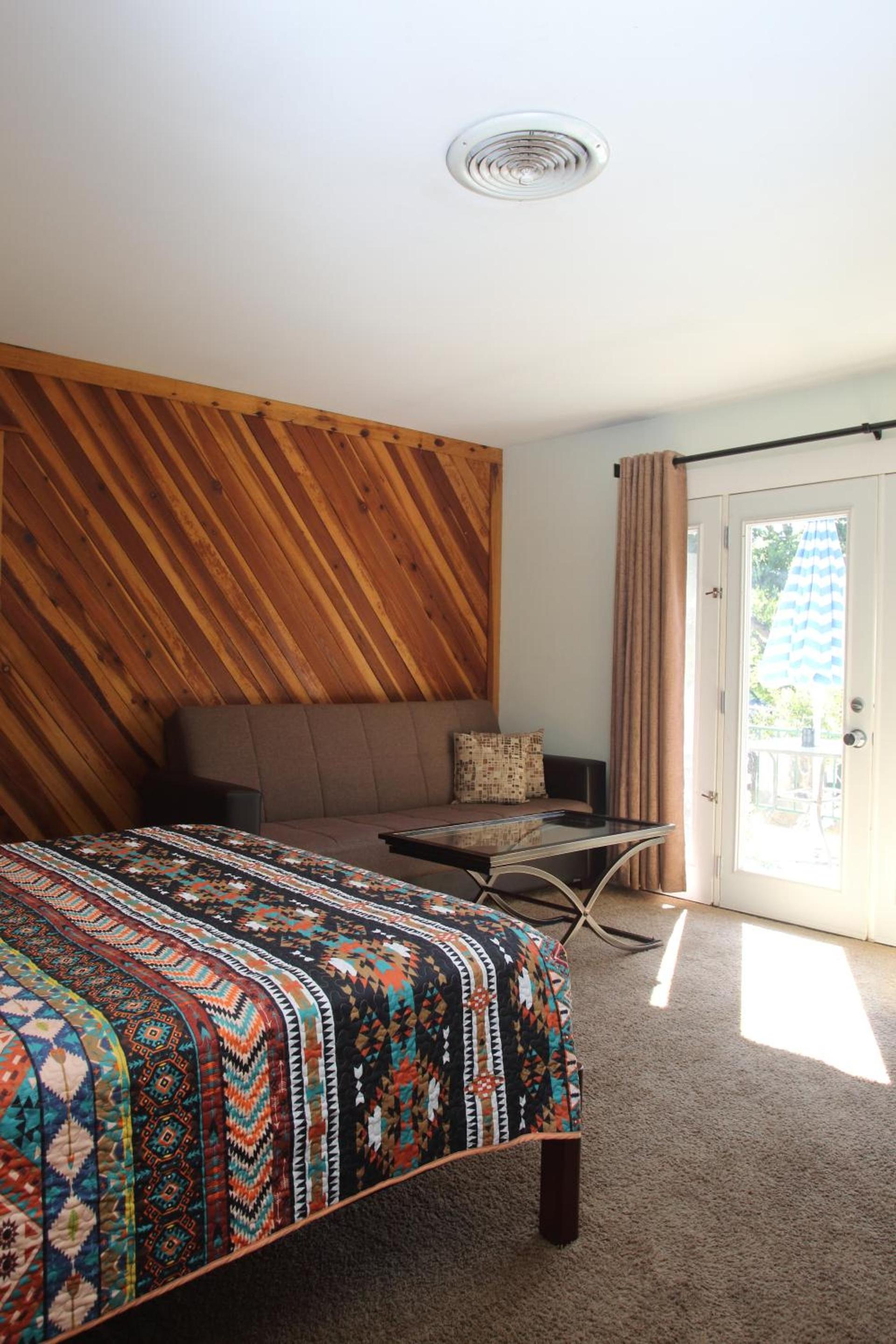 Kern Riverview Inn photo 13