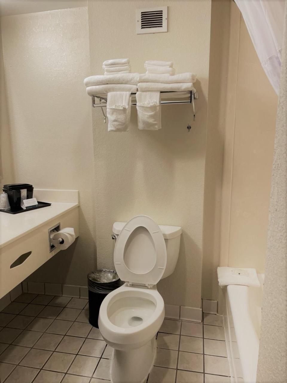 Quality Inn Danville - University Area photo 10