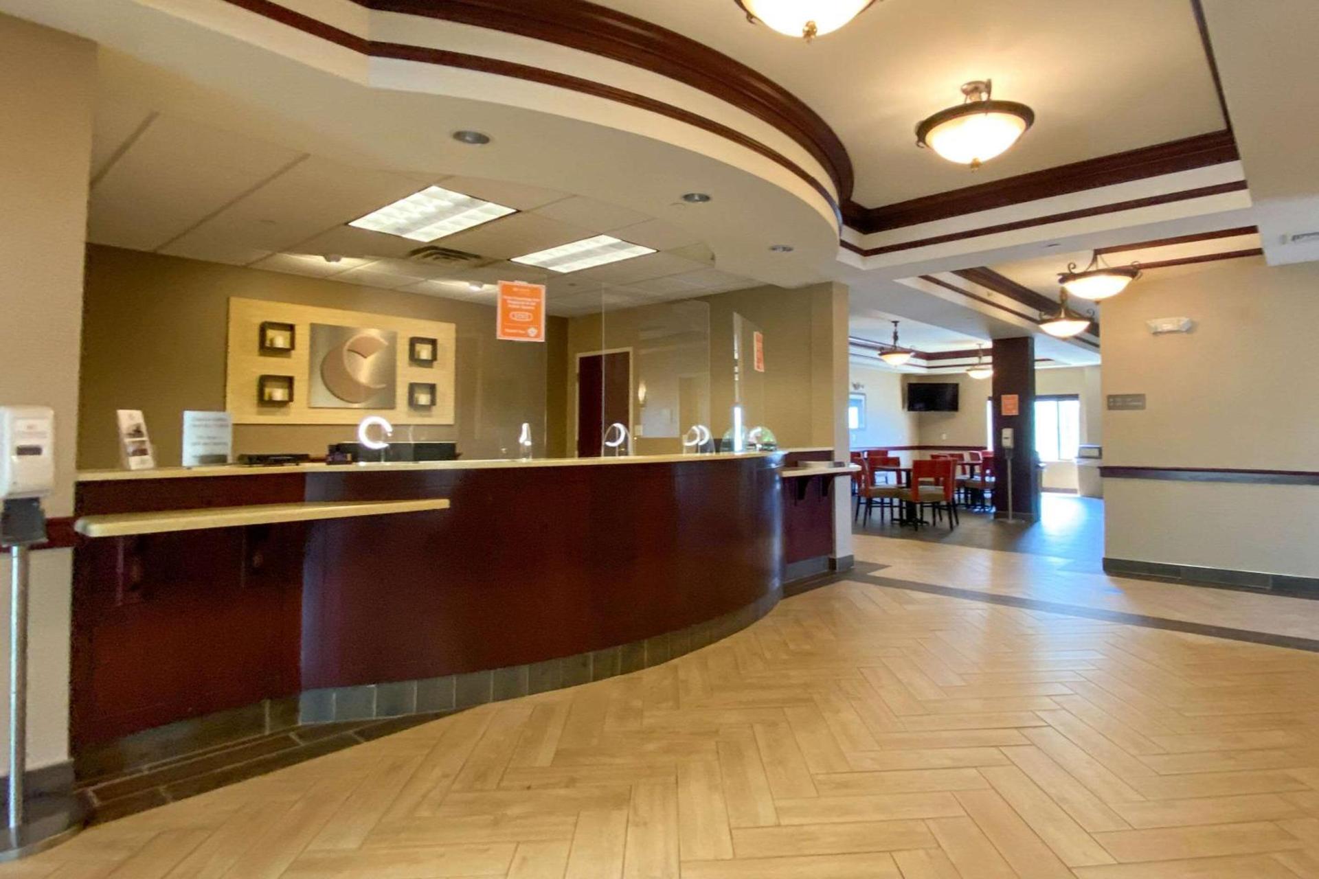 Comfort Inn East Windsor - Springfield photo 3