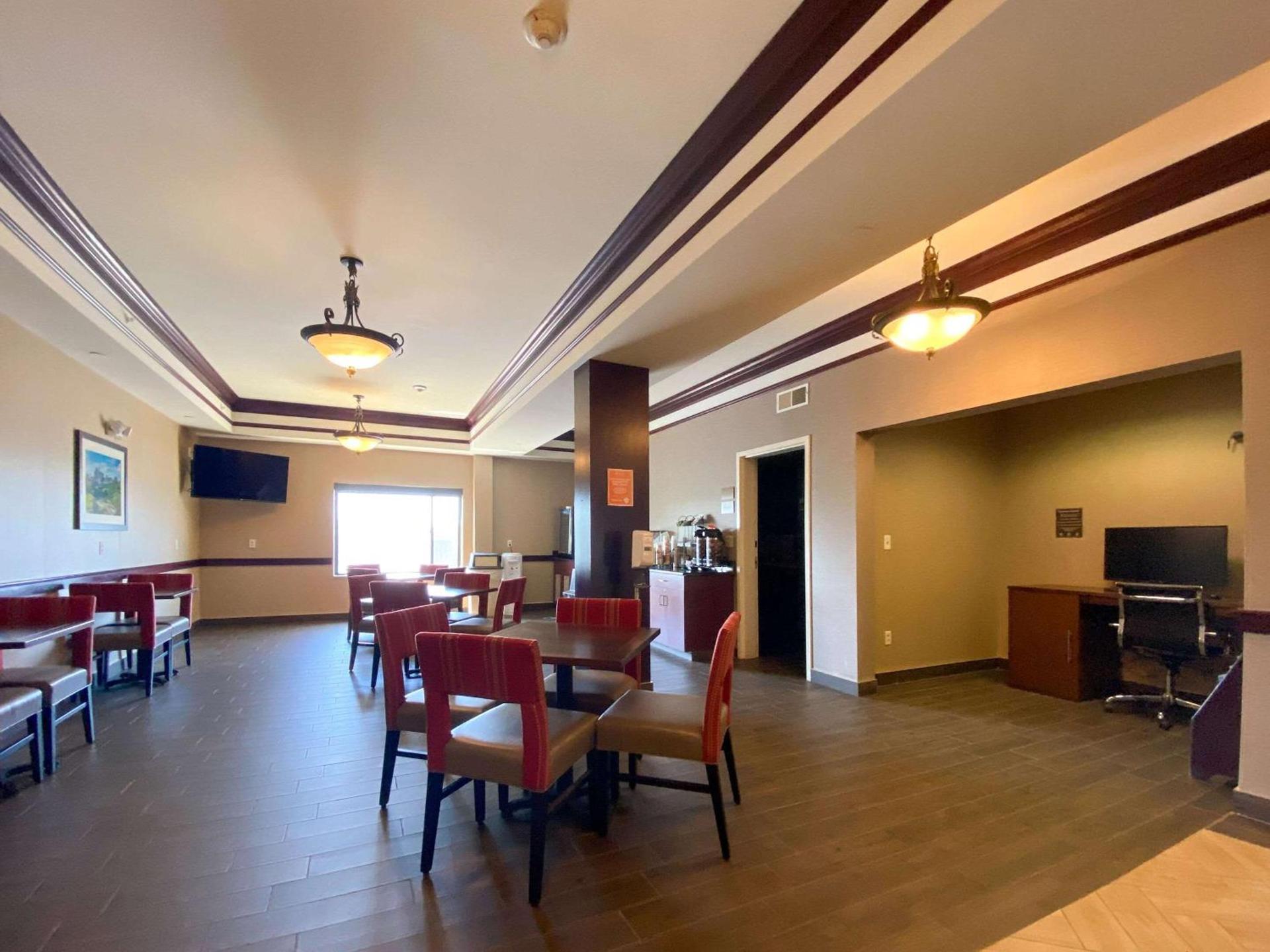 Comfort Inn East Windsor - Springfield photo 24