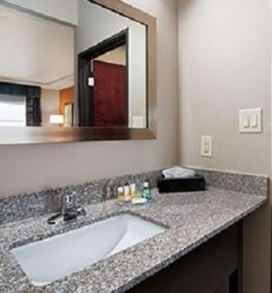 Days Inn by Wyndham Dilley photo 24