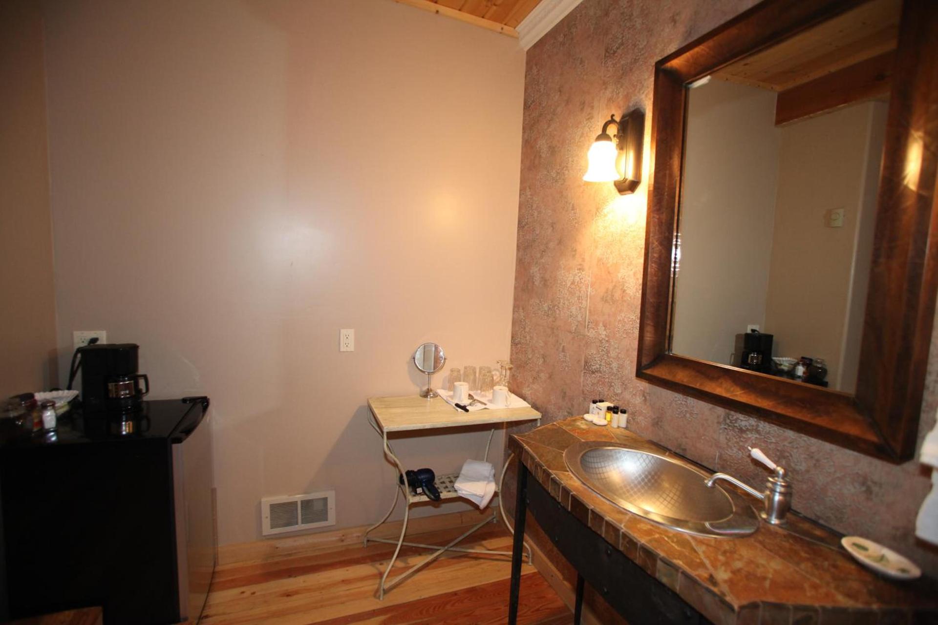 Swan River Inn photo 14