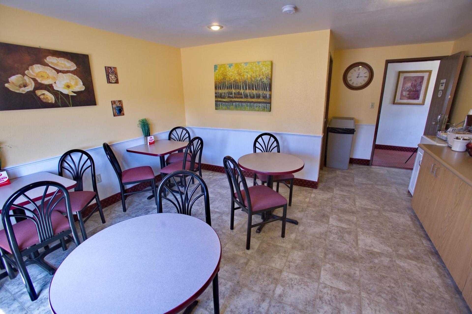 Super 8 by Wyndham Elko photo 47