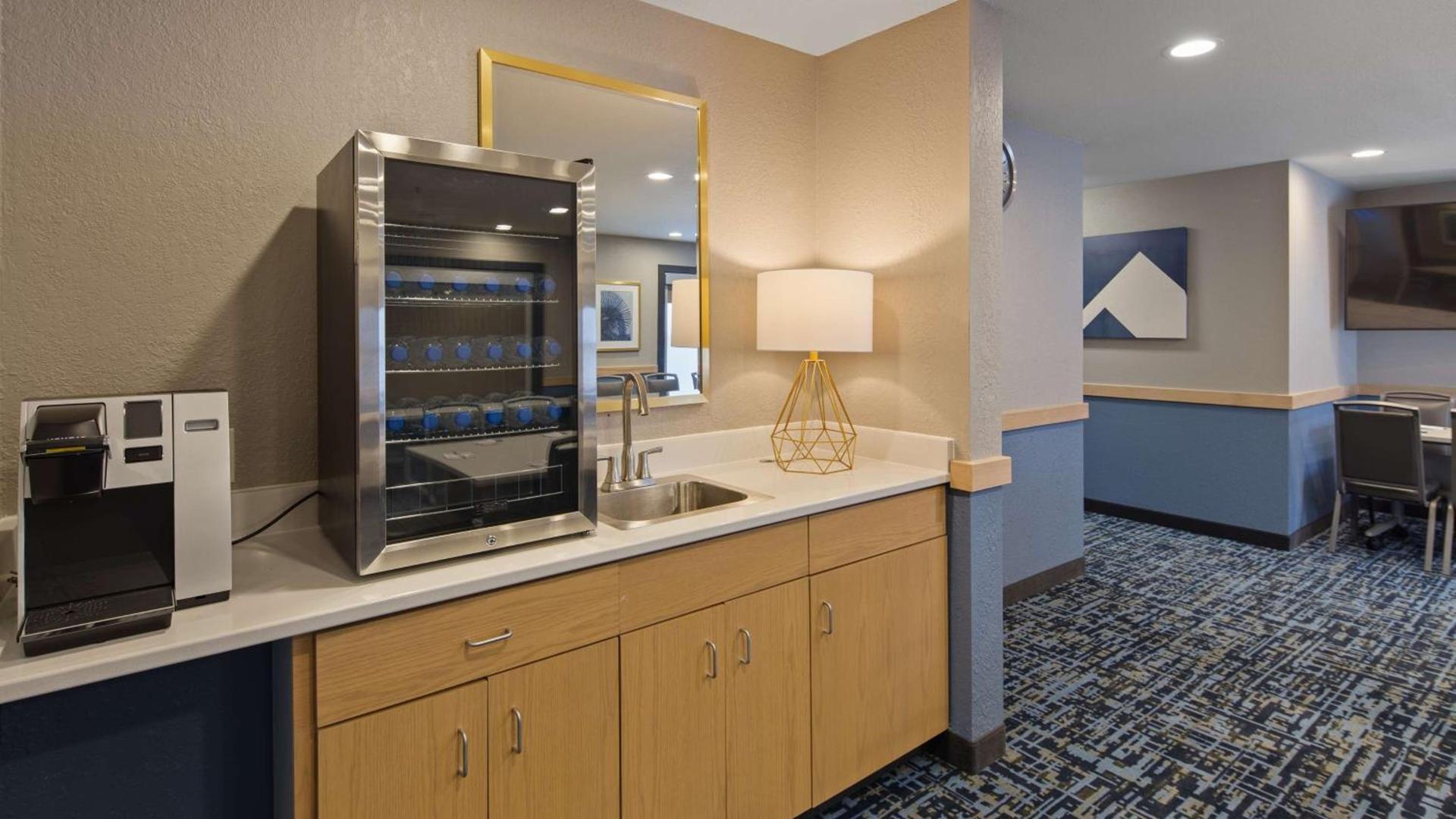 Best Western Eau Claire South photo 28