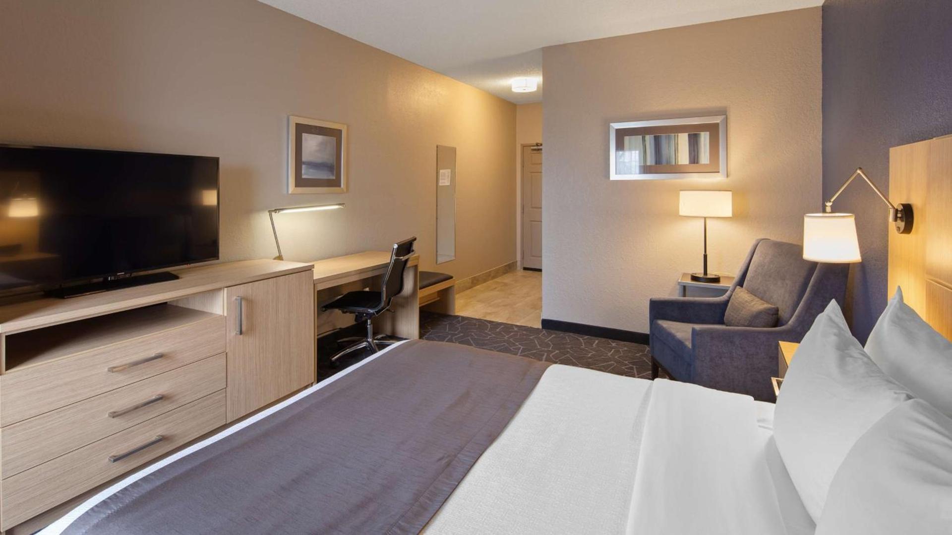 Best Western Eau Claire South photo 22