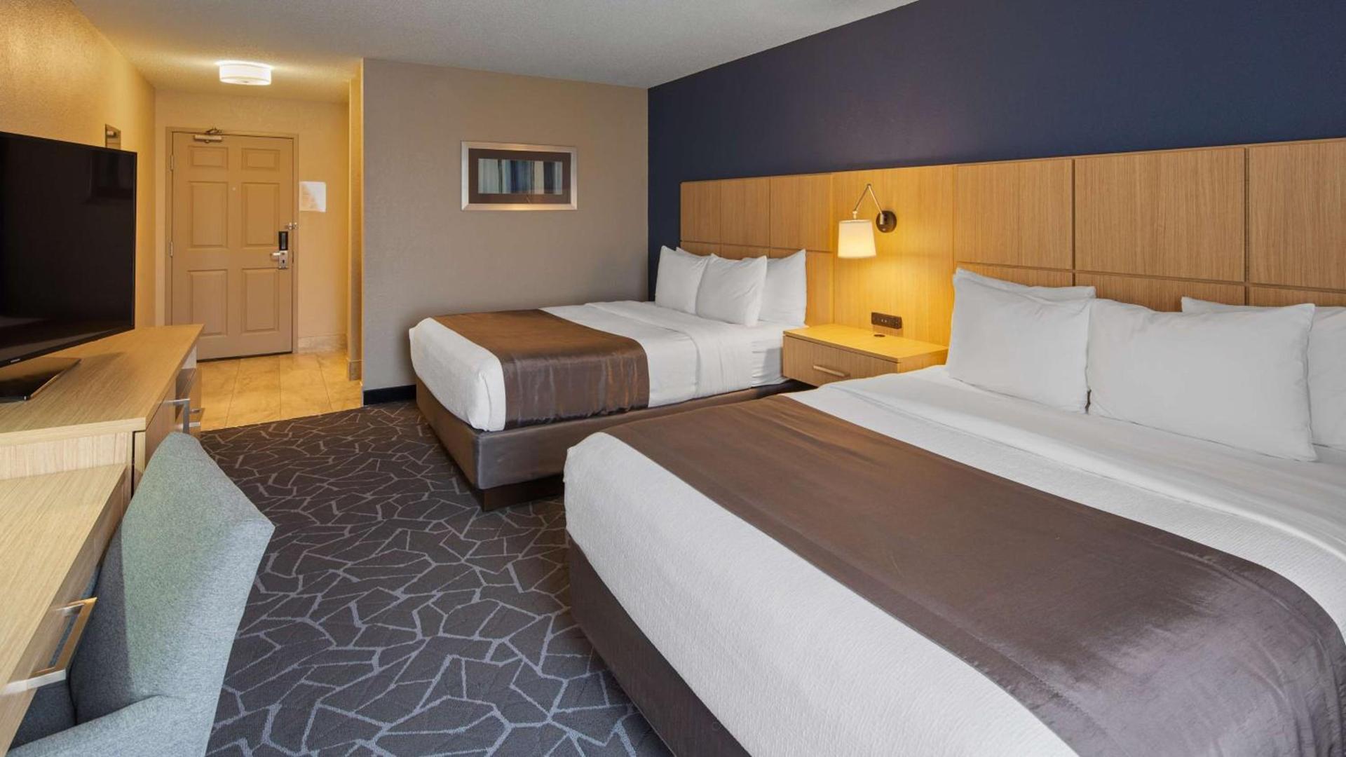 Best Western Eau Claire South photo 24