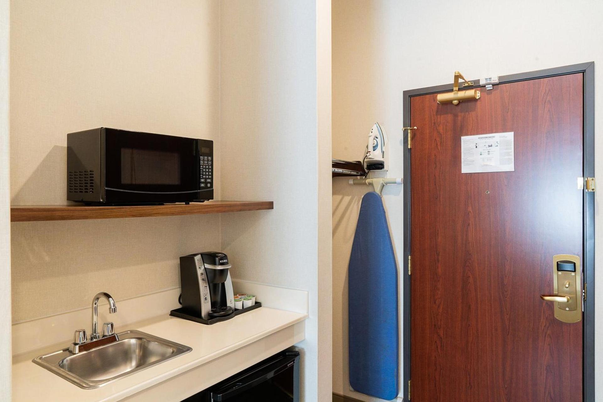 Holiday Inn Express Davis-University Area by IHG photo 49