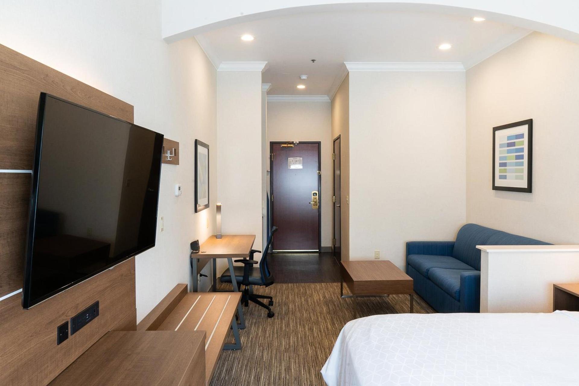 Holiday Inn Express Davis-University Area by IHG photo 16