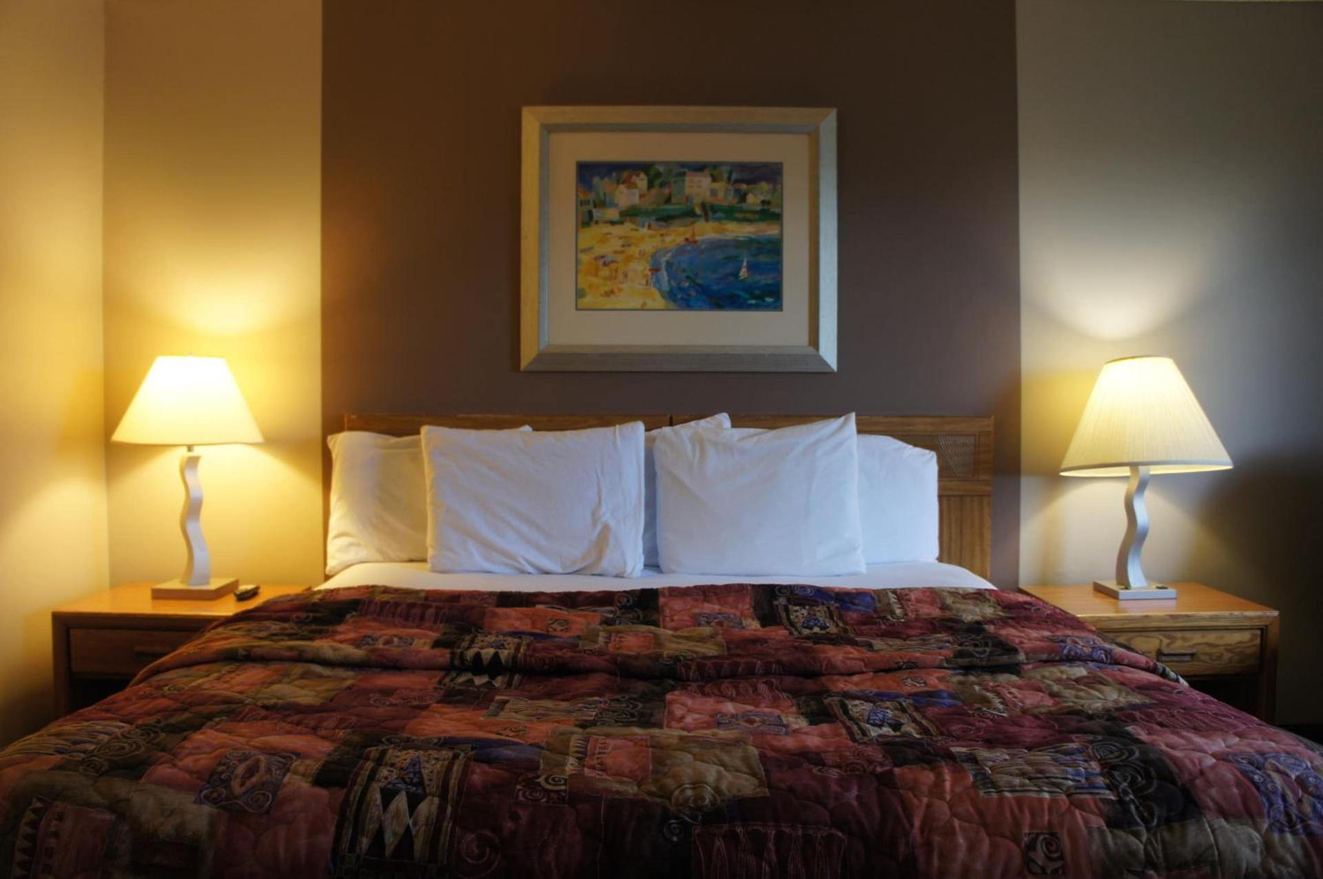 Coratel Inn and Suites Maple Grove photo 58