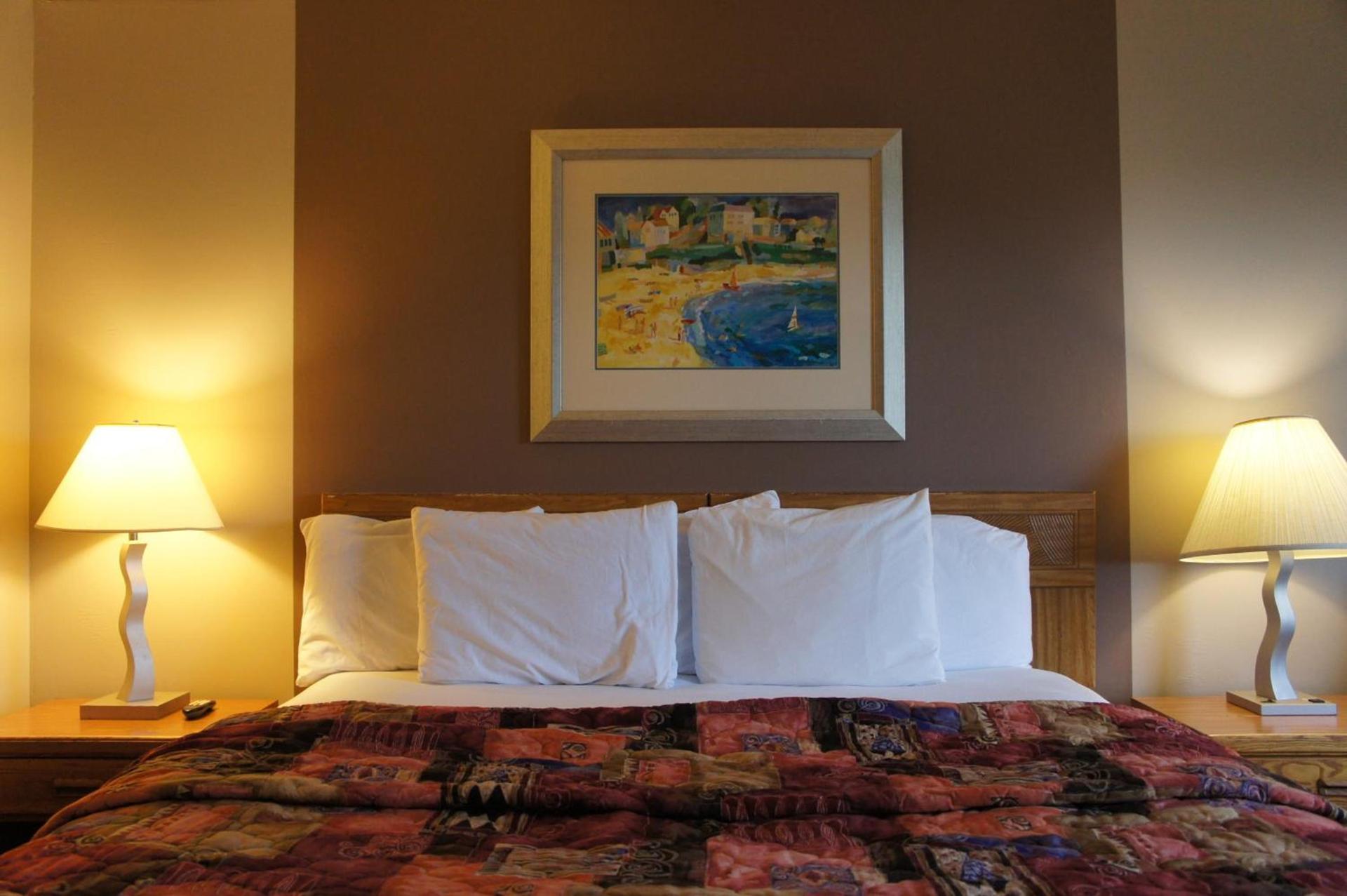 Coratel Inn and Suites Maple Grove photo 57
